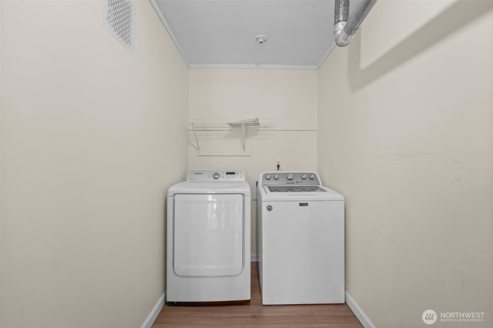 8414 - 8416 Cirque Drive W
