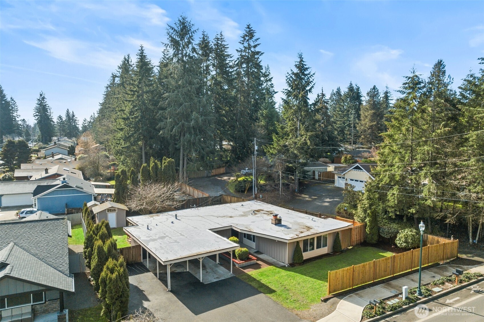 8414 - 8416 Cirque Drive W
