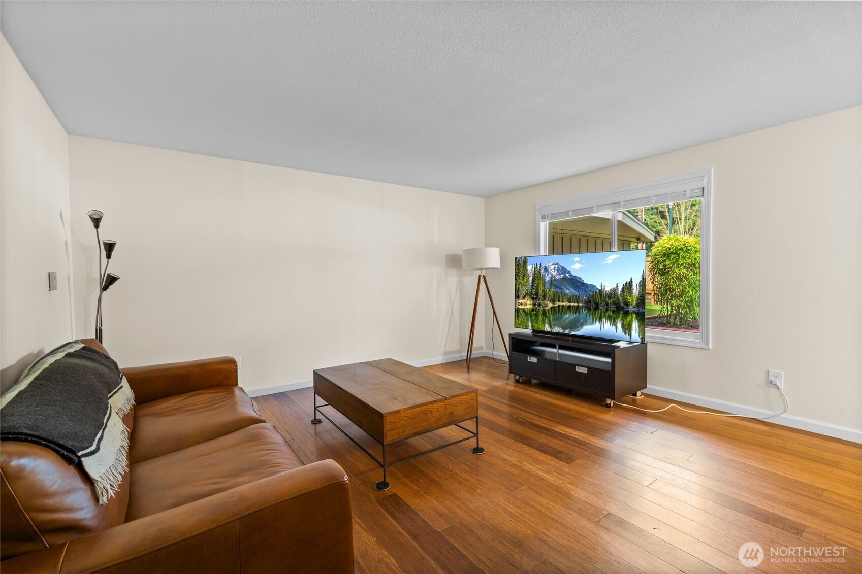 8414 - 8416 Cirque Drive W