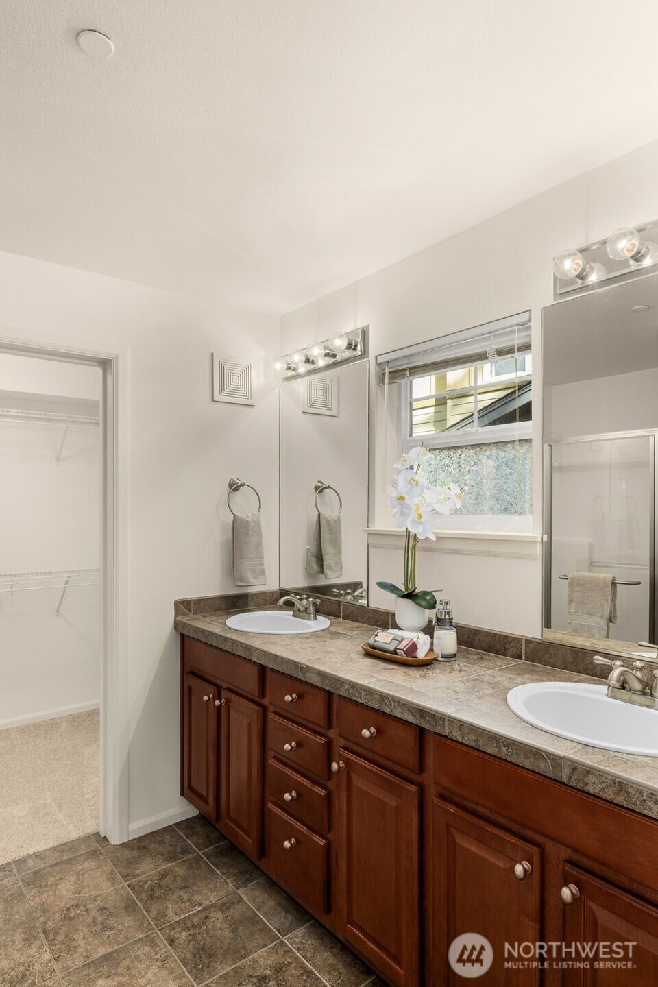 11302 124th Avenue NE Unit: 201
