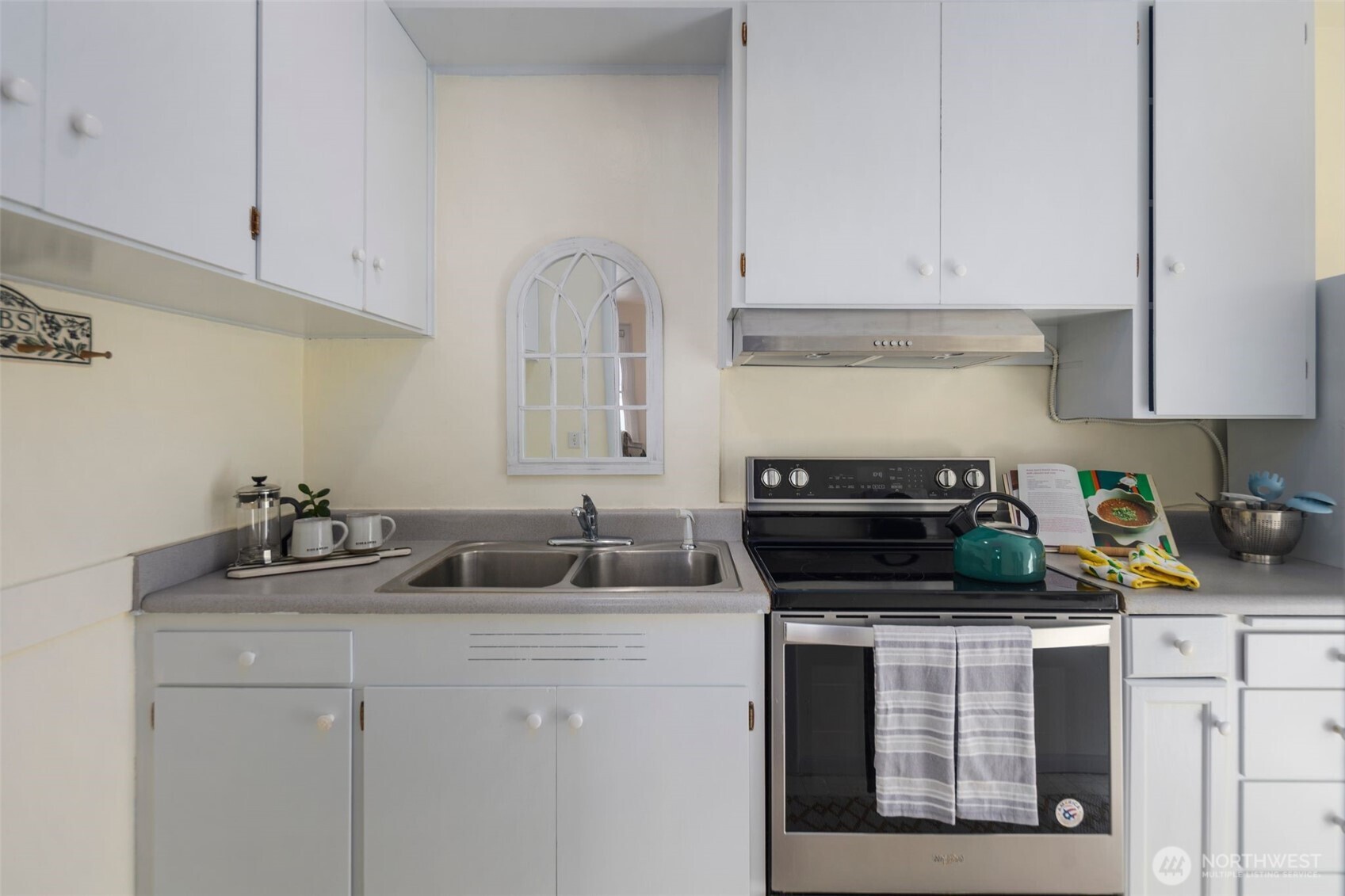 4725 15th Avenue NE Unit: 25