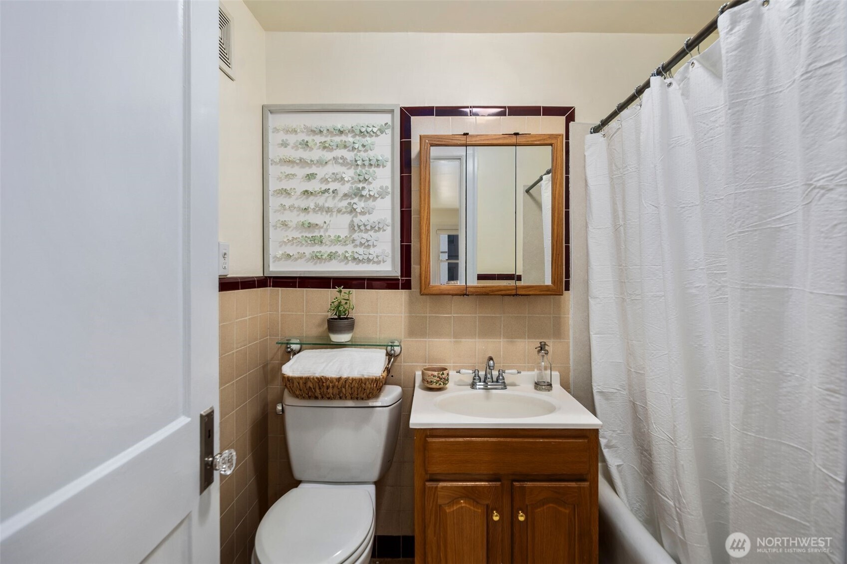 4725 15th Avenue NE Unit: 25