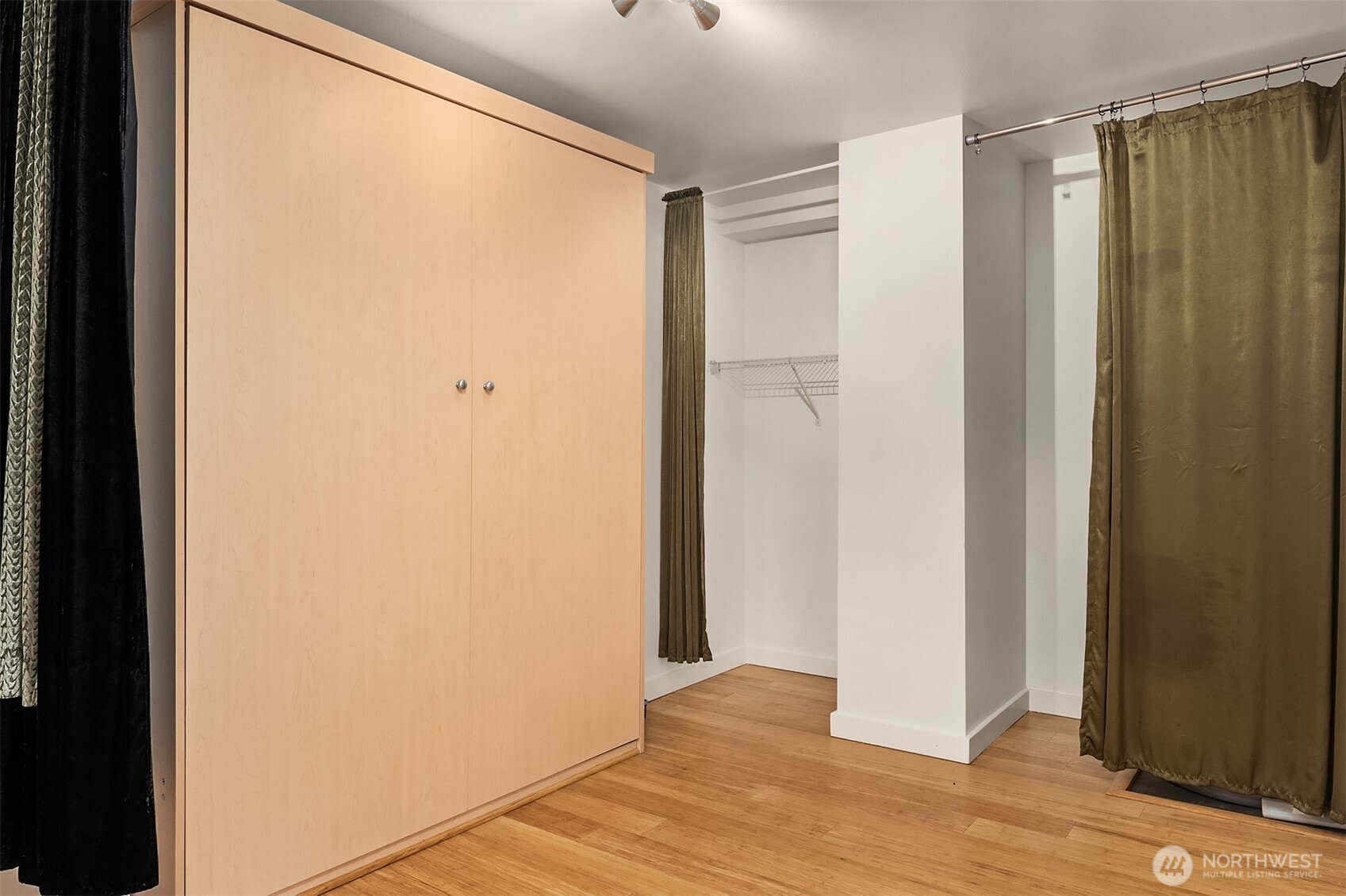 108 5th Avenue S Unit: 217