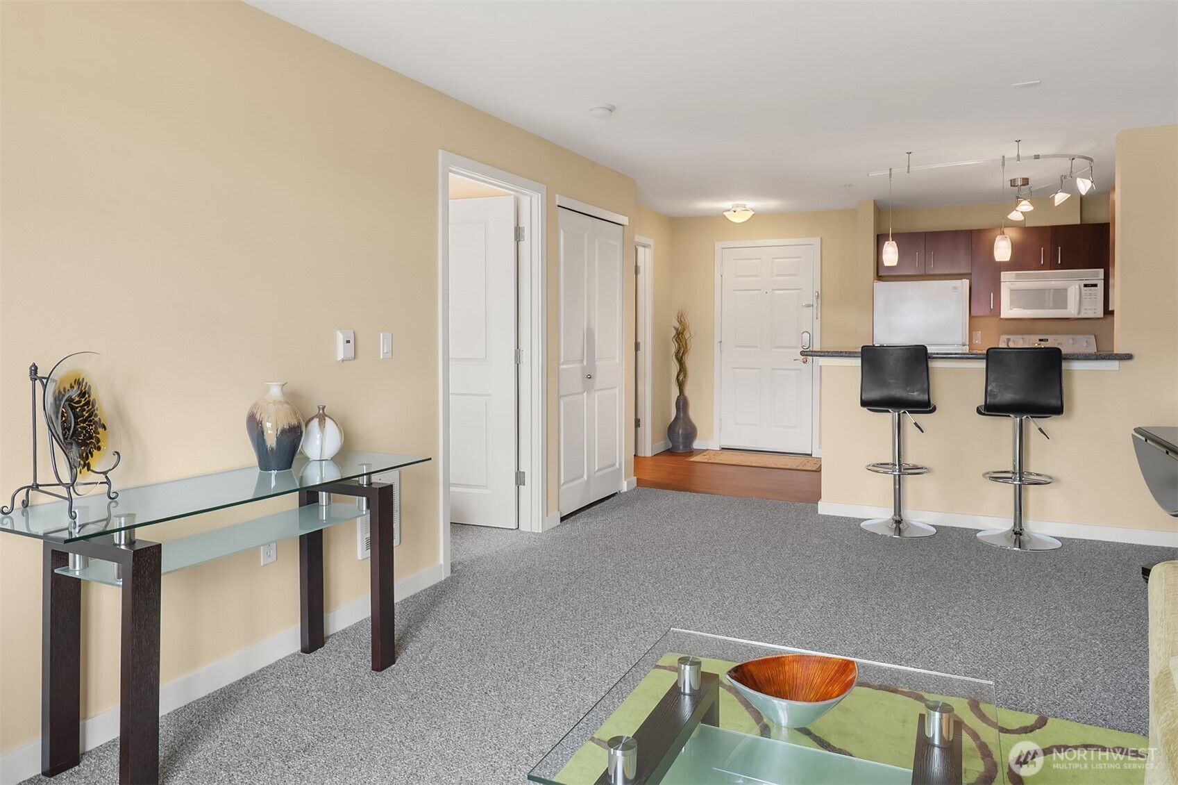 108 5th Avenue S Unit: 719