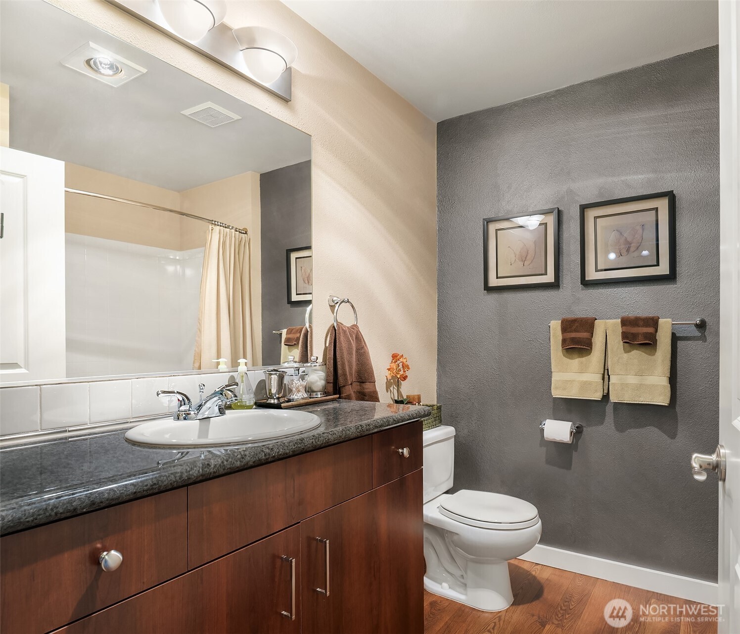 108 5th Avenue S Unit: 719