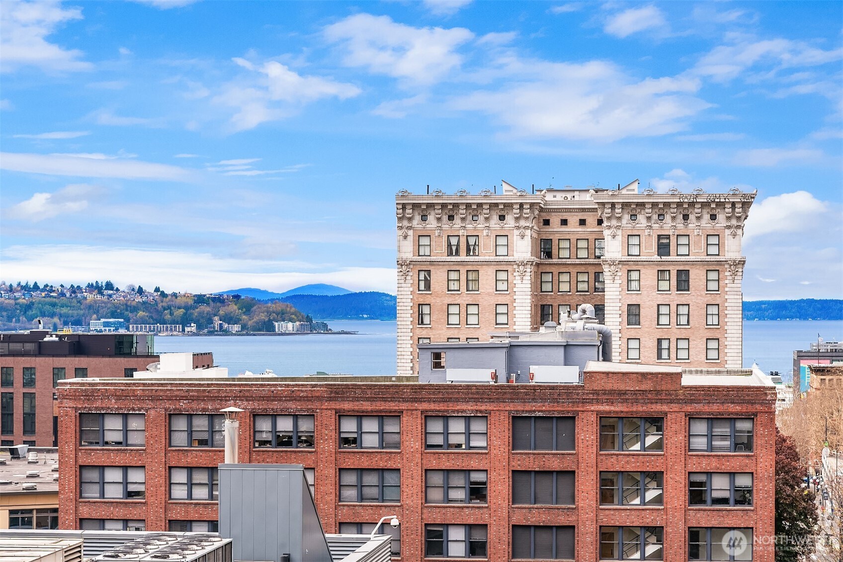 108 5th Avenue S Unit: 719