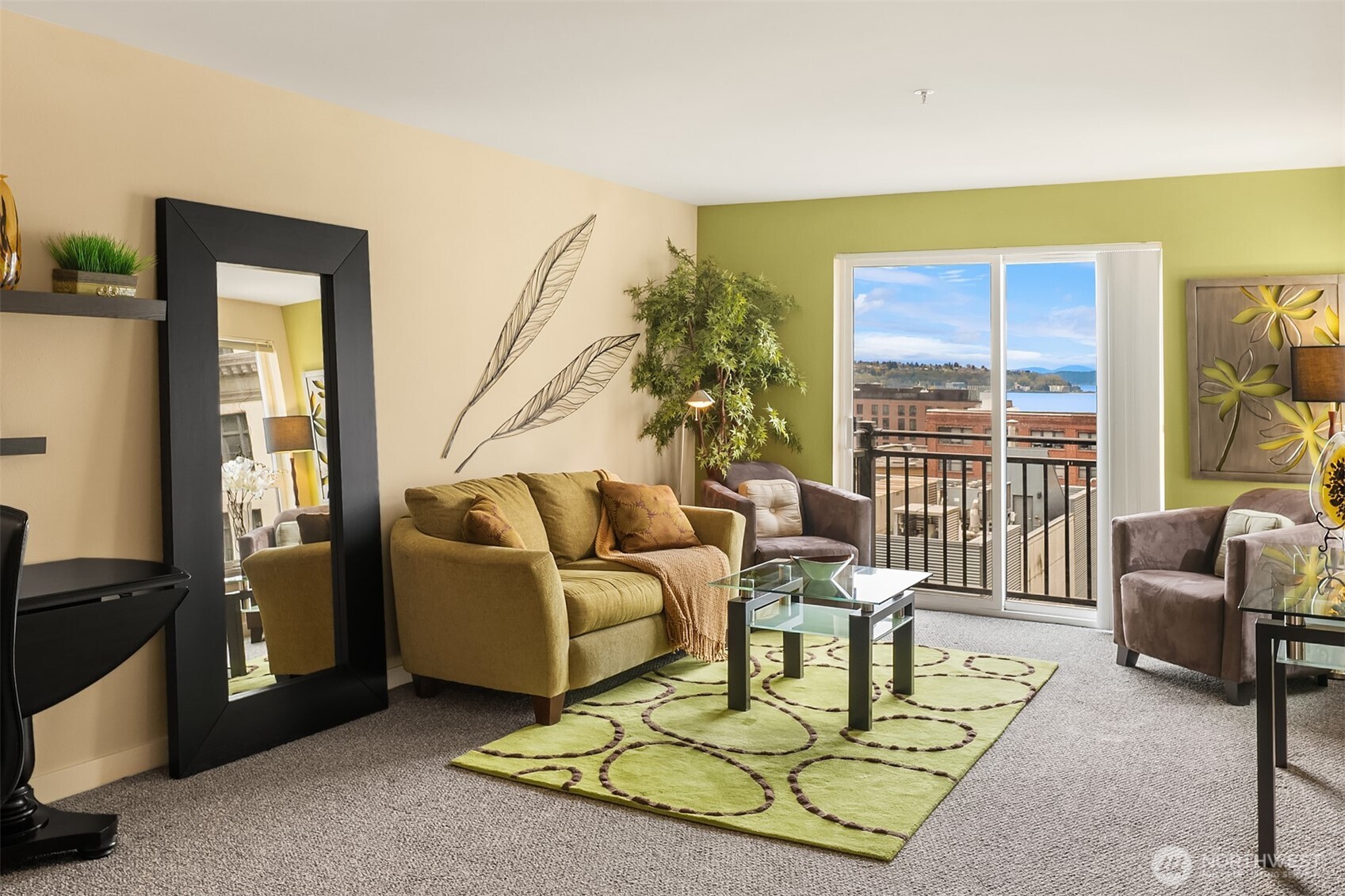 108 5th Avenue S Unit: 719