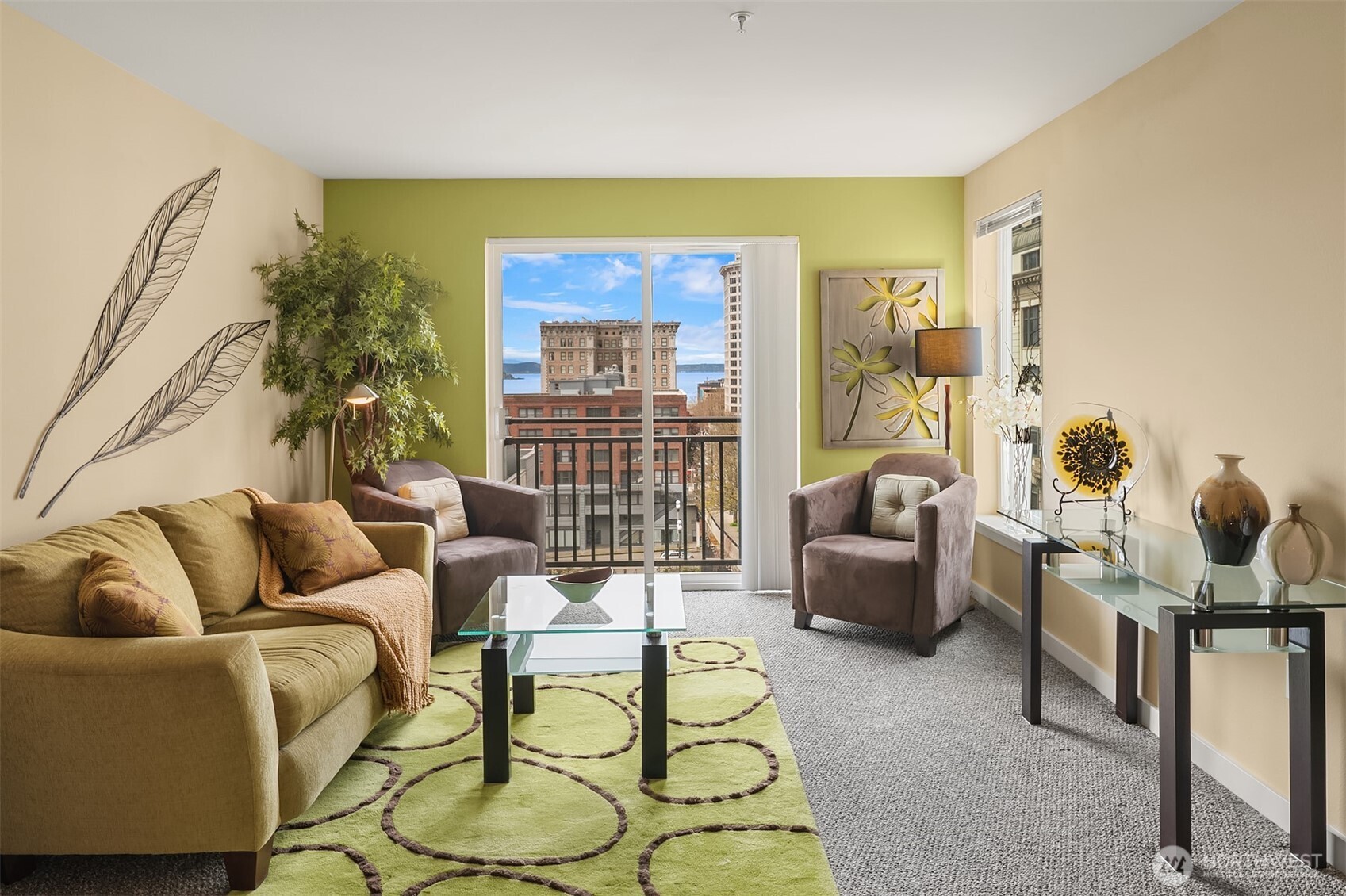 108 5th Avenue S Unit: 719