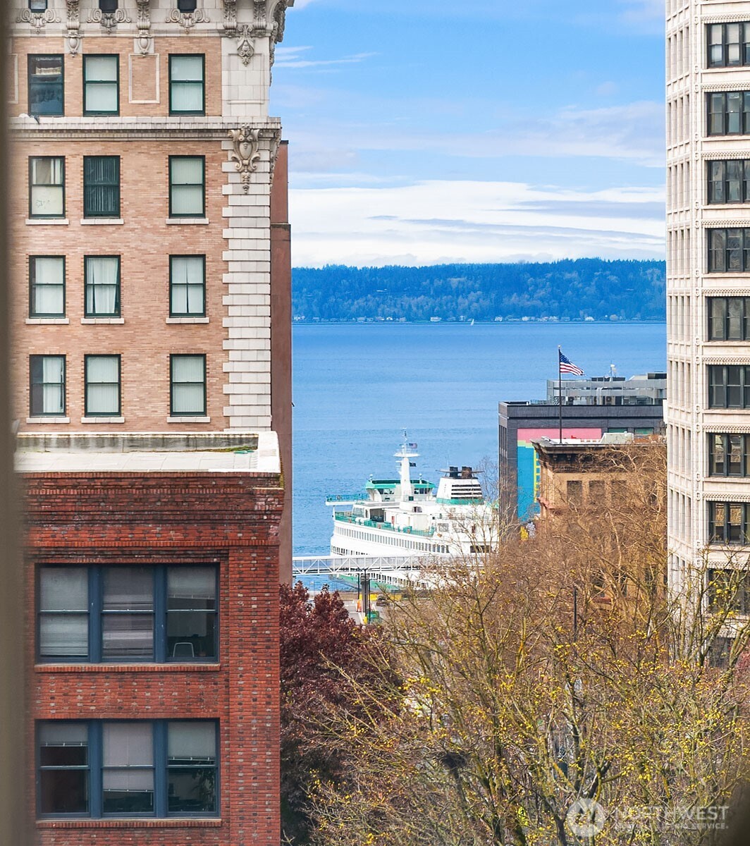 108 5th Avenue S Unit: 719