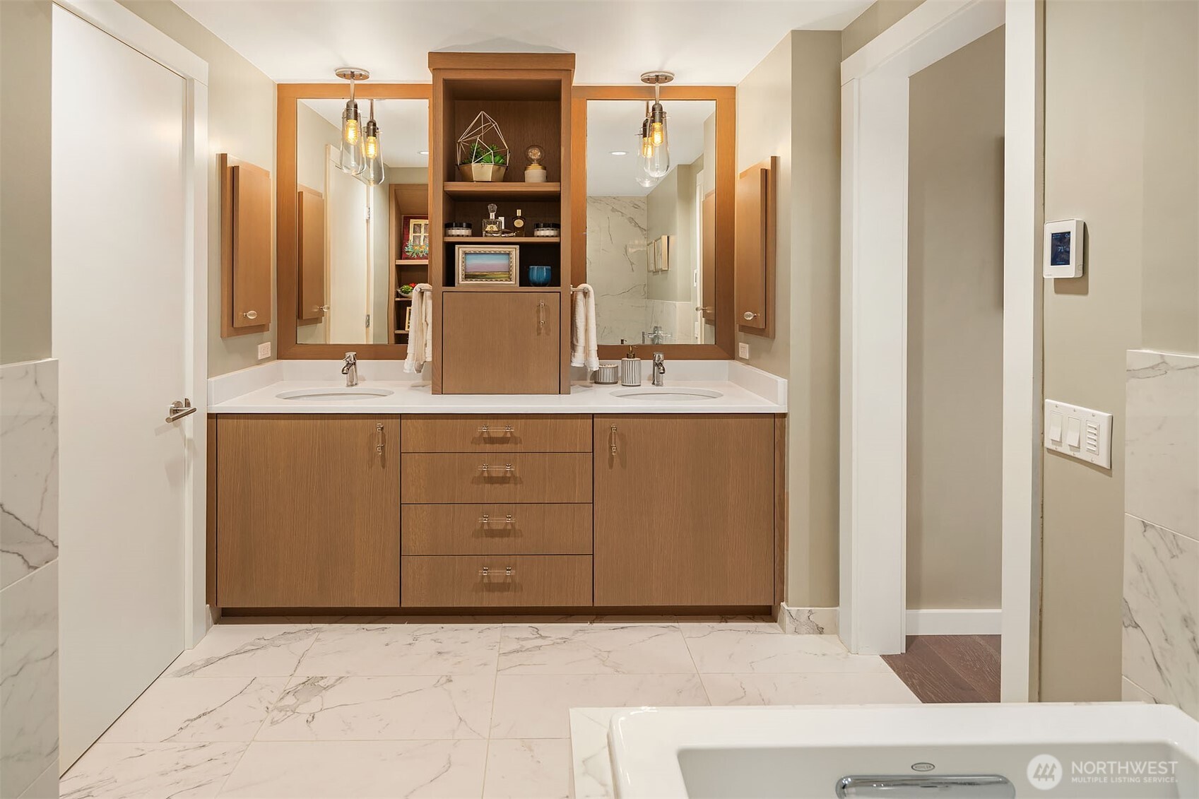 101 101st Avenue SE Unit: B102