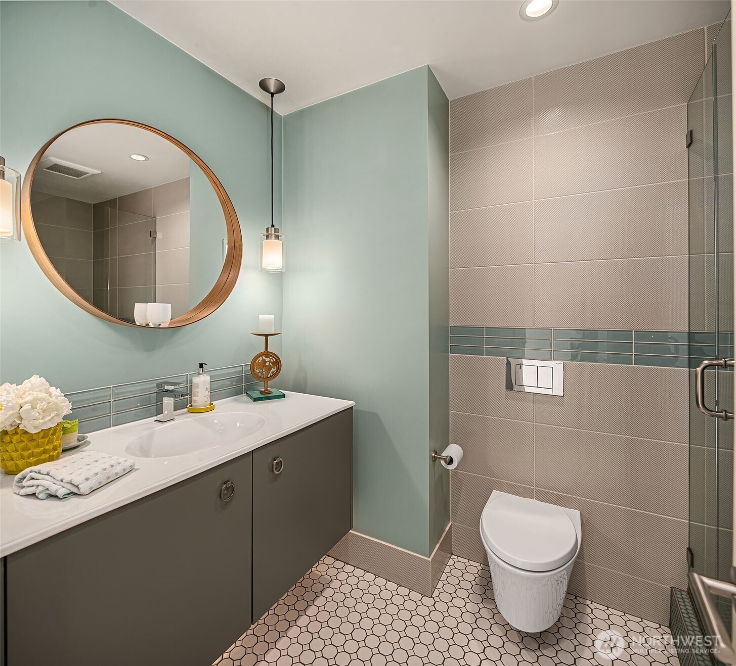 101 101st Avenue SE Unit: B102
