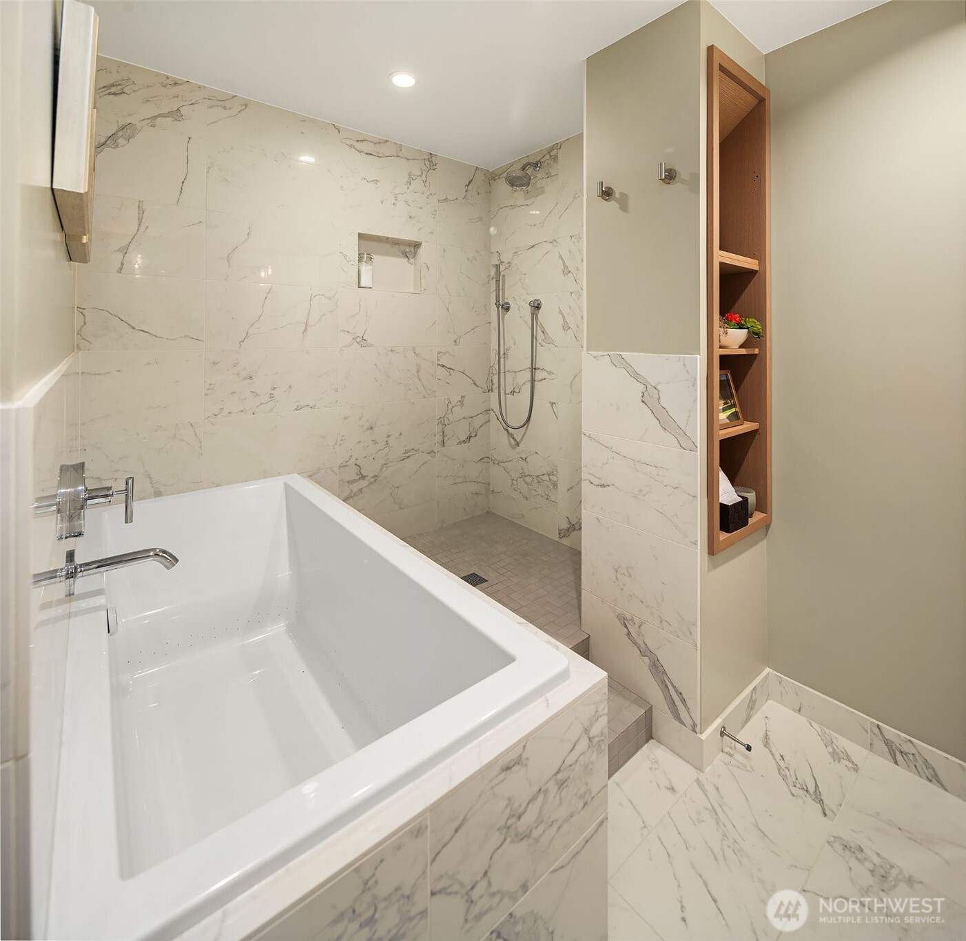 101 101st Avenue SE Unit: B102