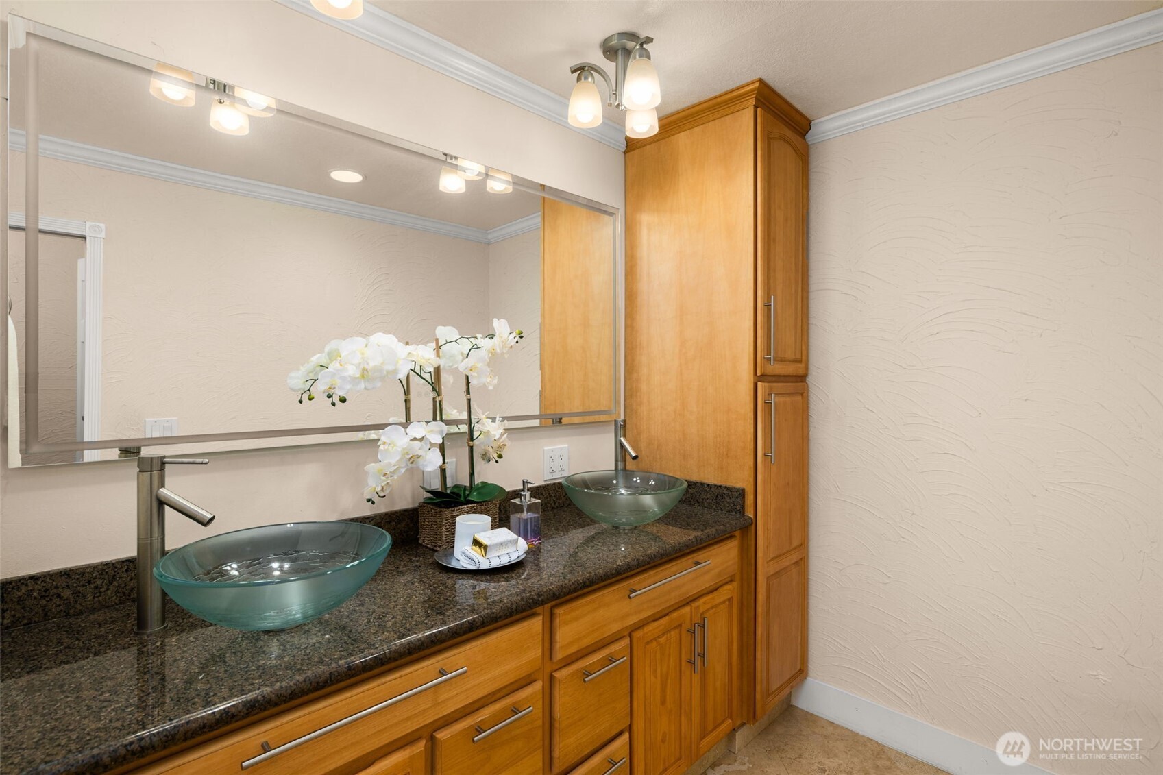 9920 NE 116th Street Unit: 204