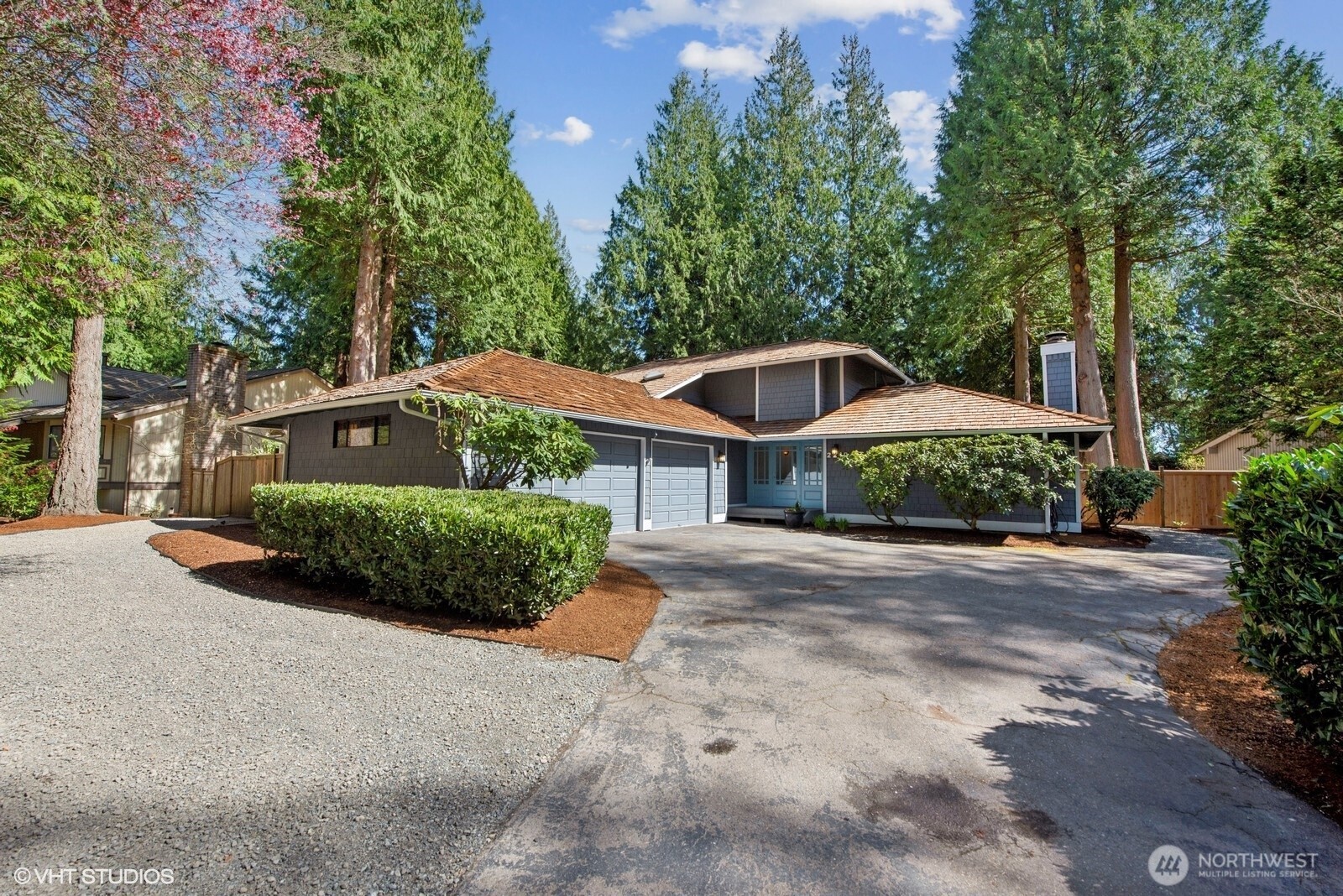 2210 Sahalee Drive E