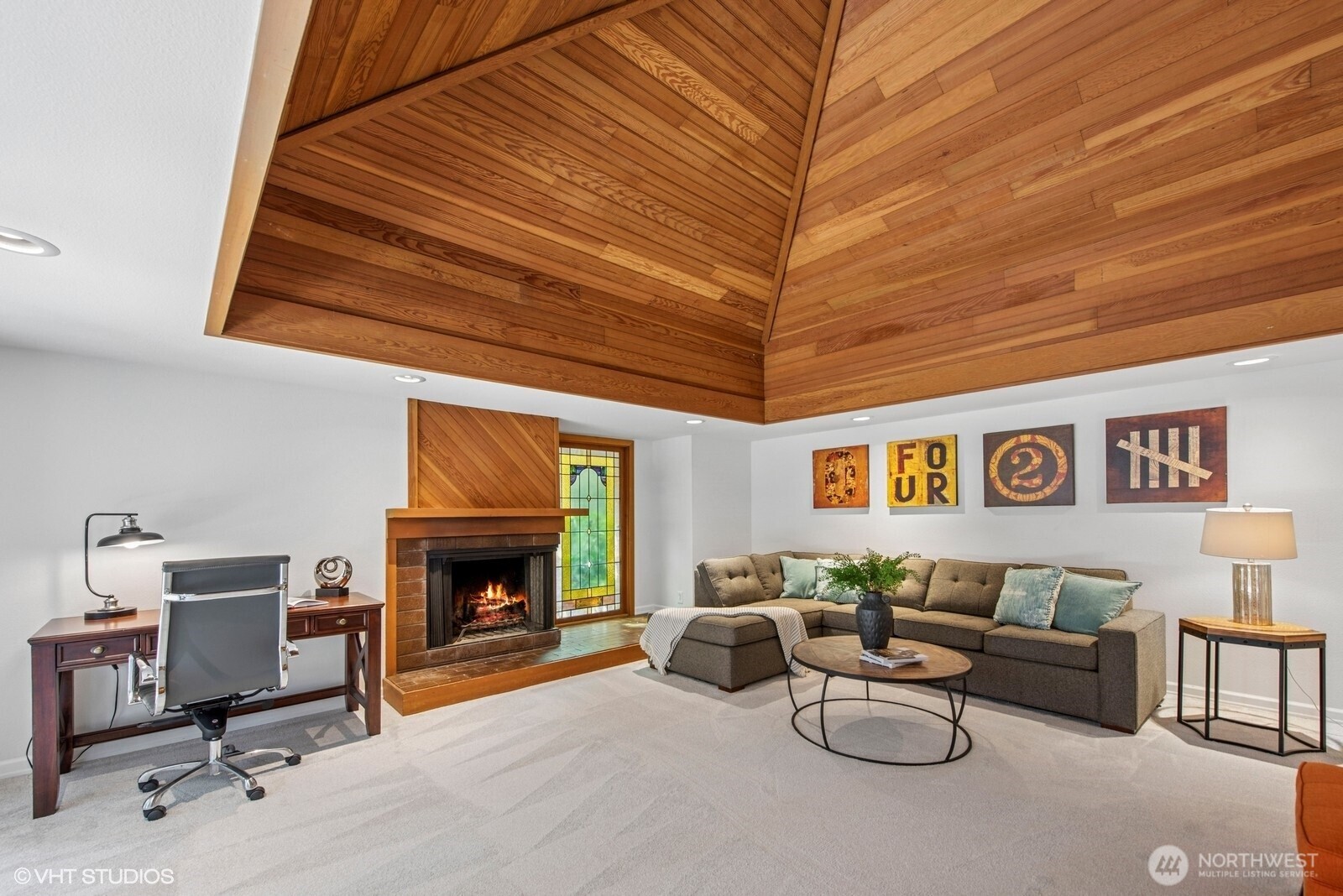 2210 Sahalee Drive E