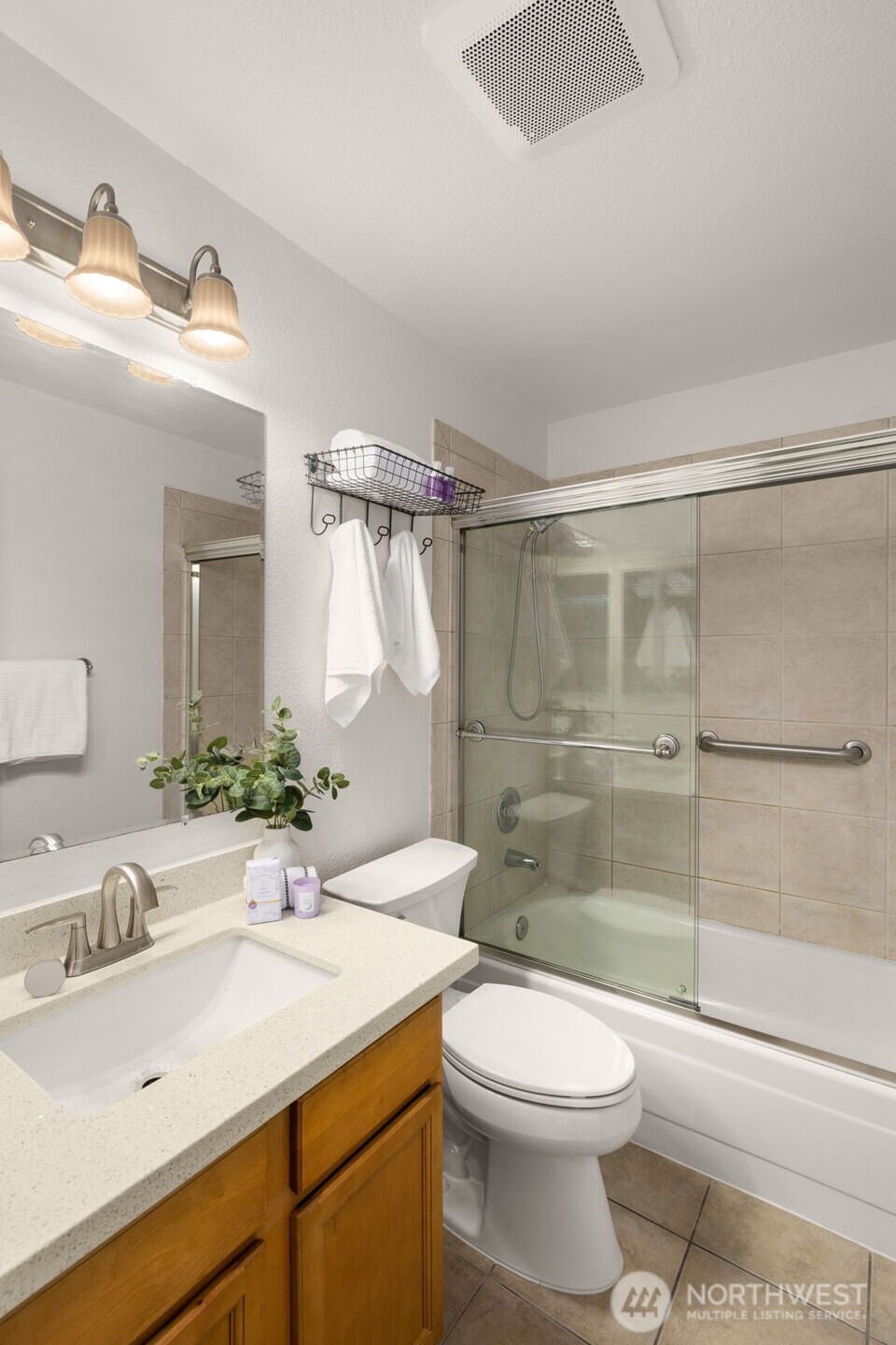 1138 N 198th Street Unit: D304