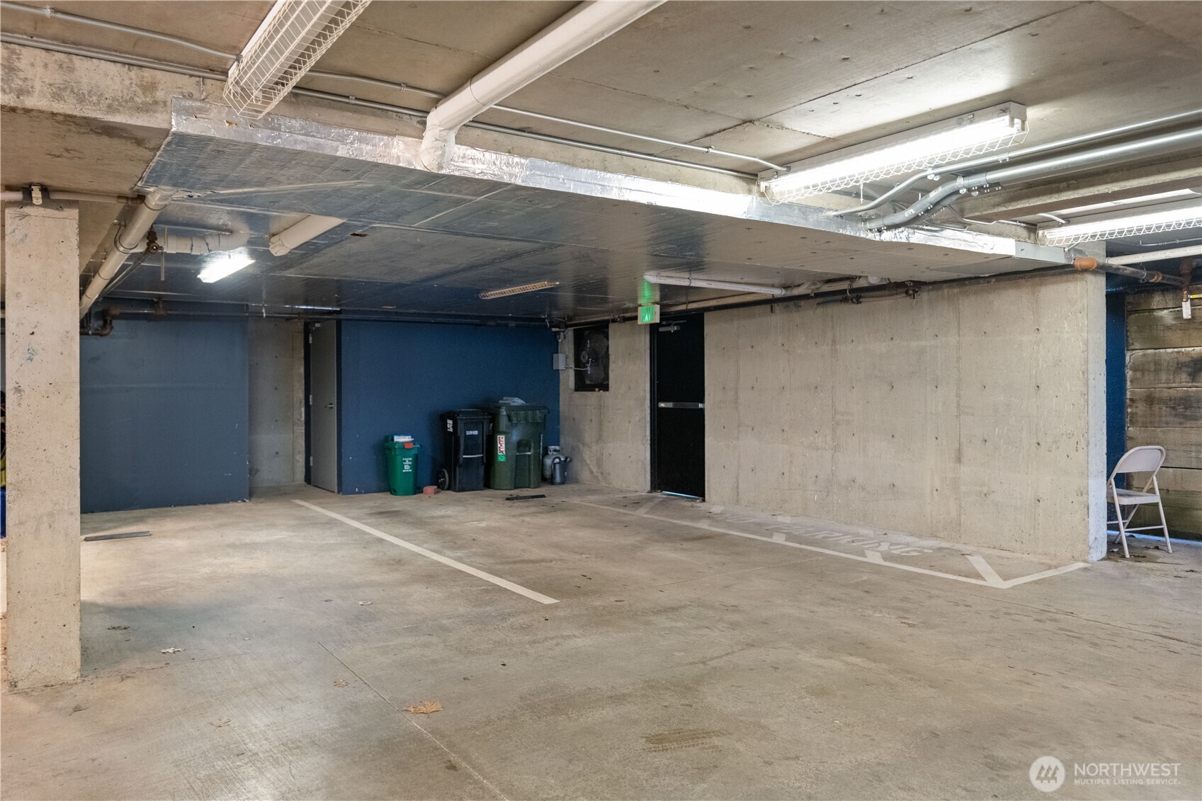 215 W Lee Street