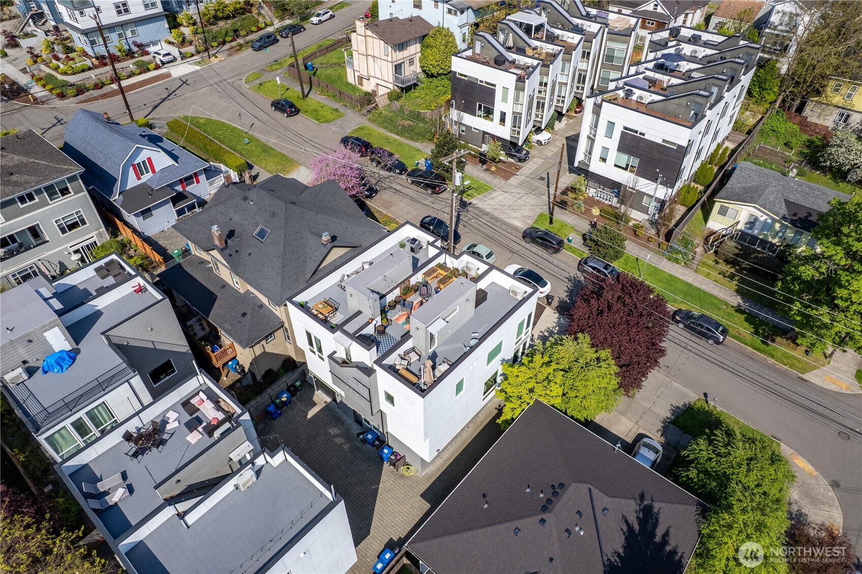 207 16th Avenue Unit: C