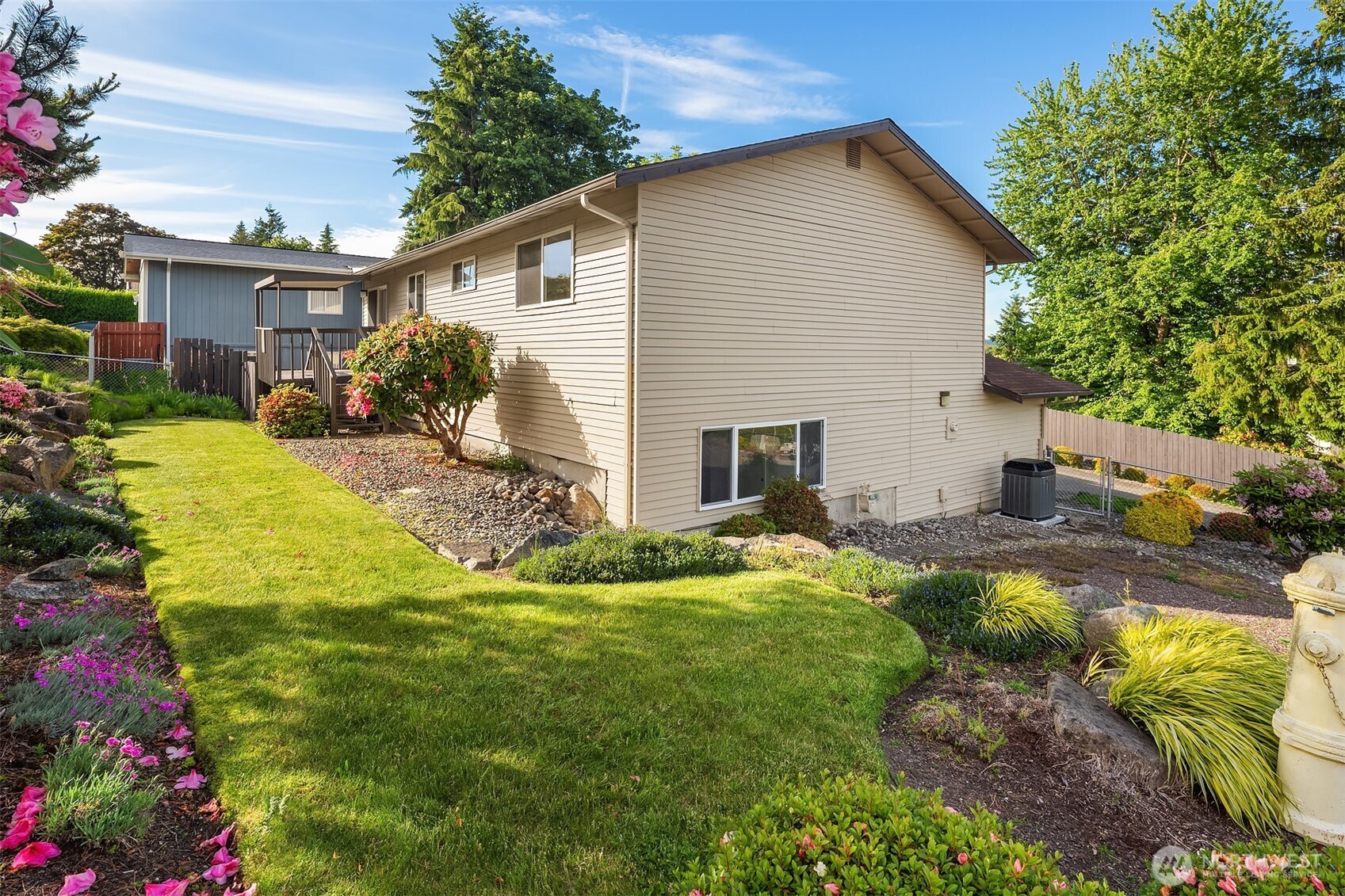 2812 SE 18th Place