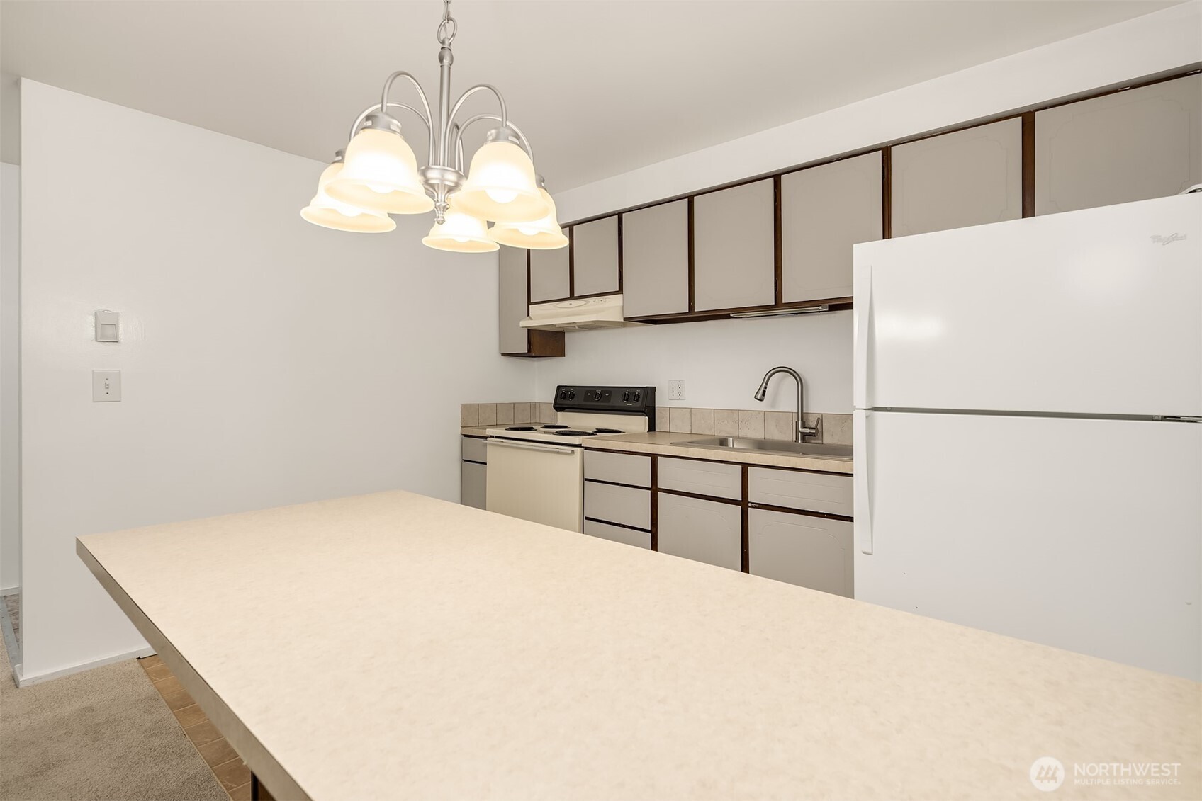 11012 NE 68th Street Unit: 511