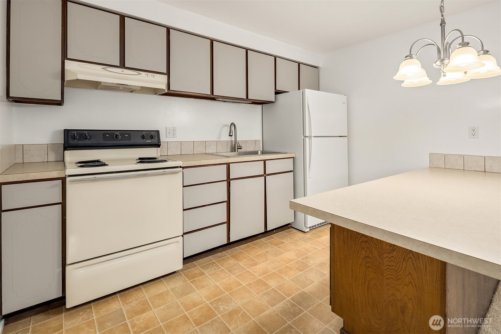 11012 NE 68th Street Unit: 511