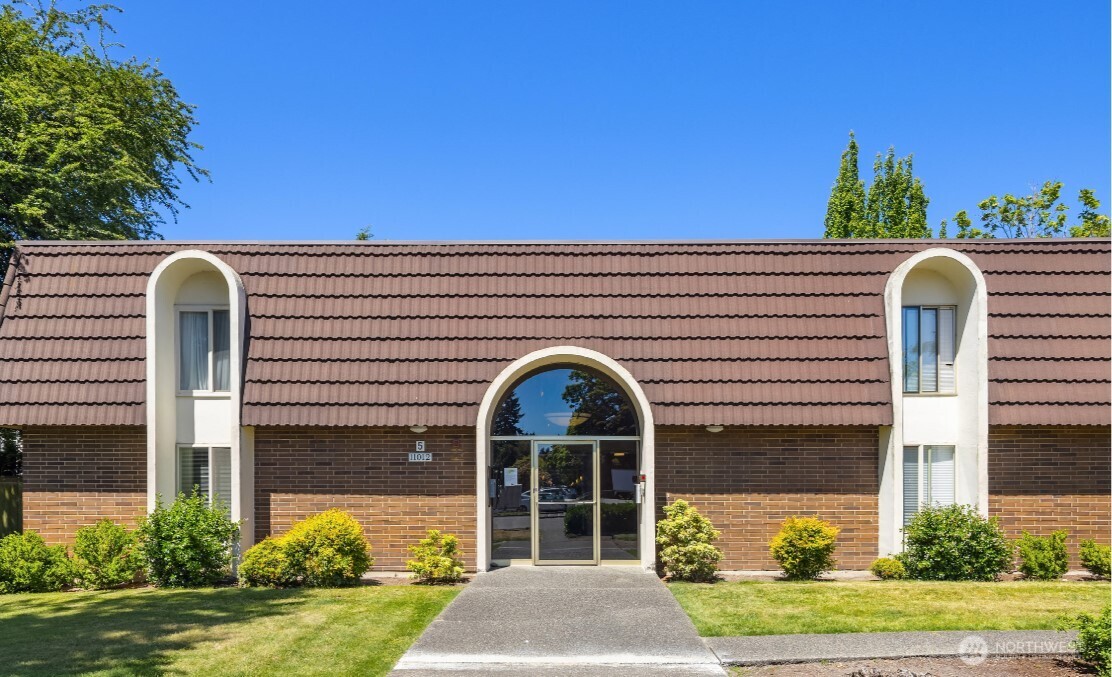 11012 NE 68th Street Unit: 511