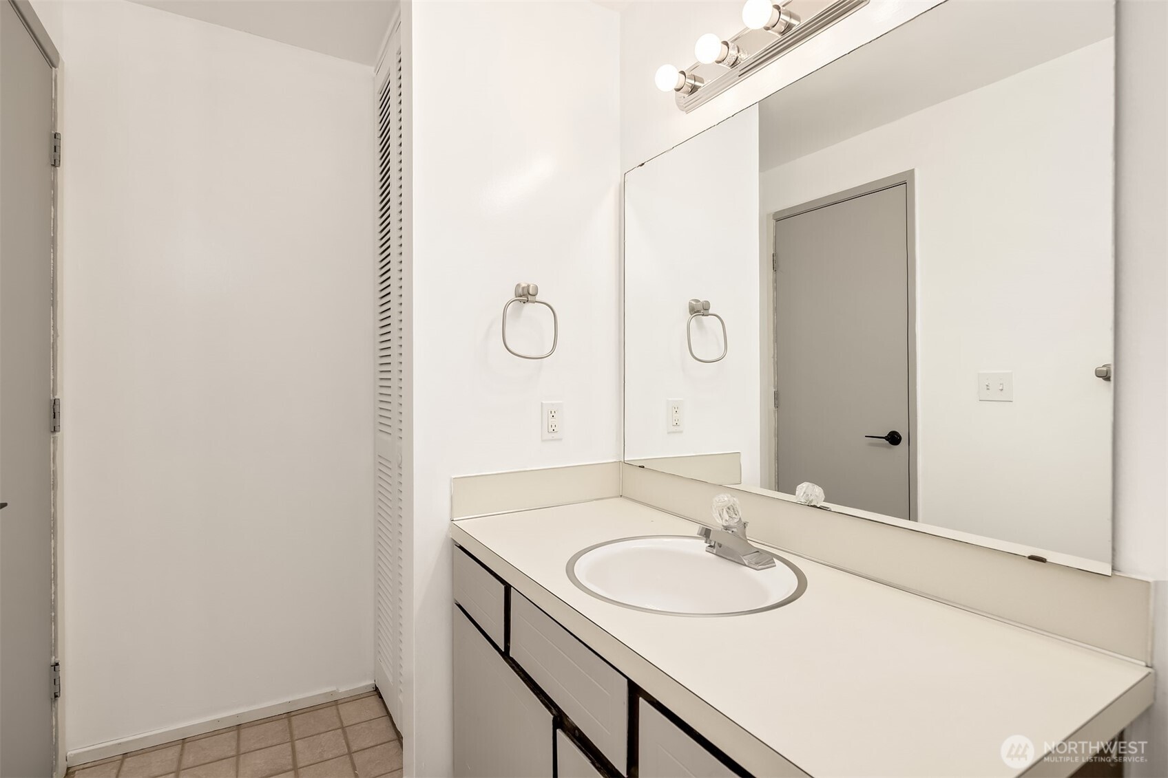 11012 NE 68th Street Unit: 511