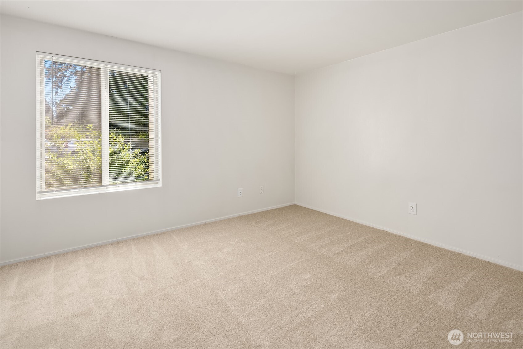 11012 NE 68th Street Unit: 511