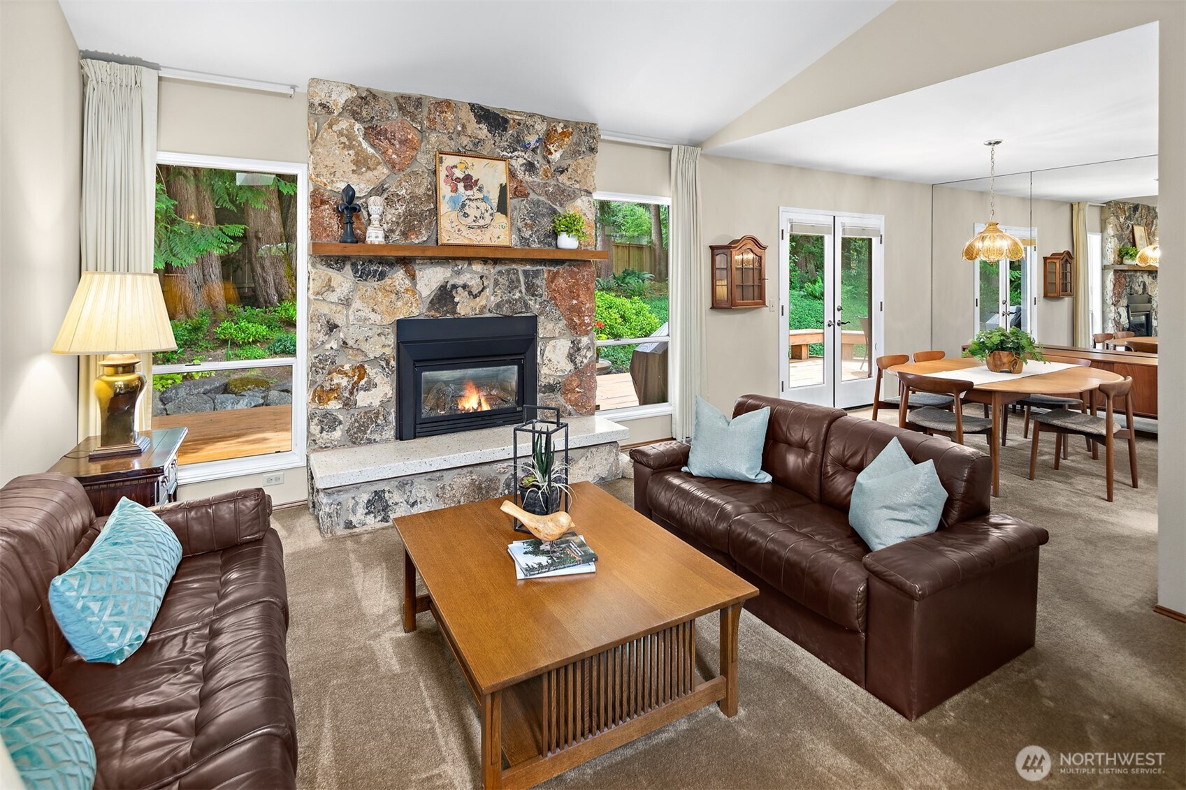 955 NW Honeywood Court