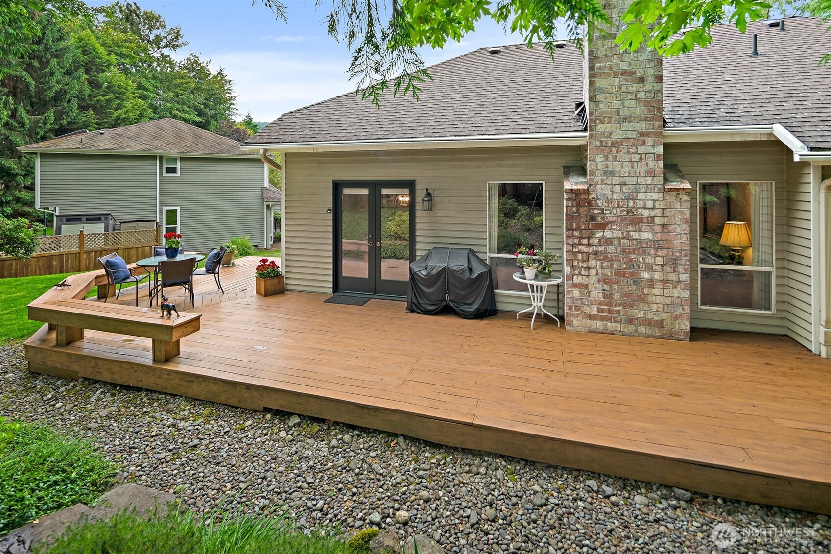 955 NW Honeywood Court