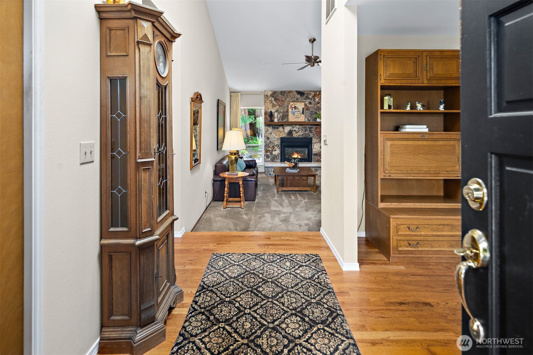 955 NW Honeywood Court