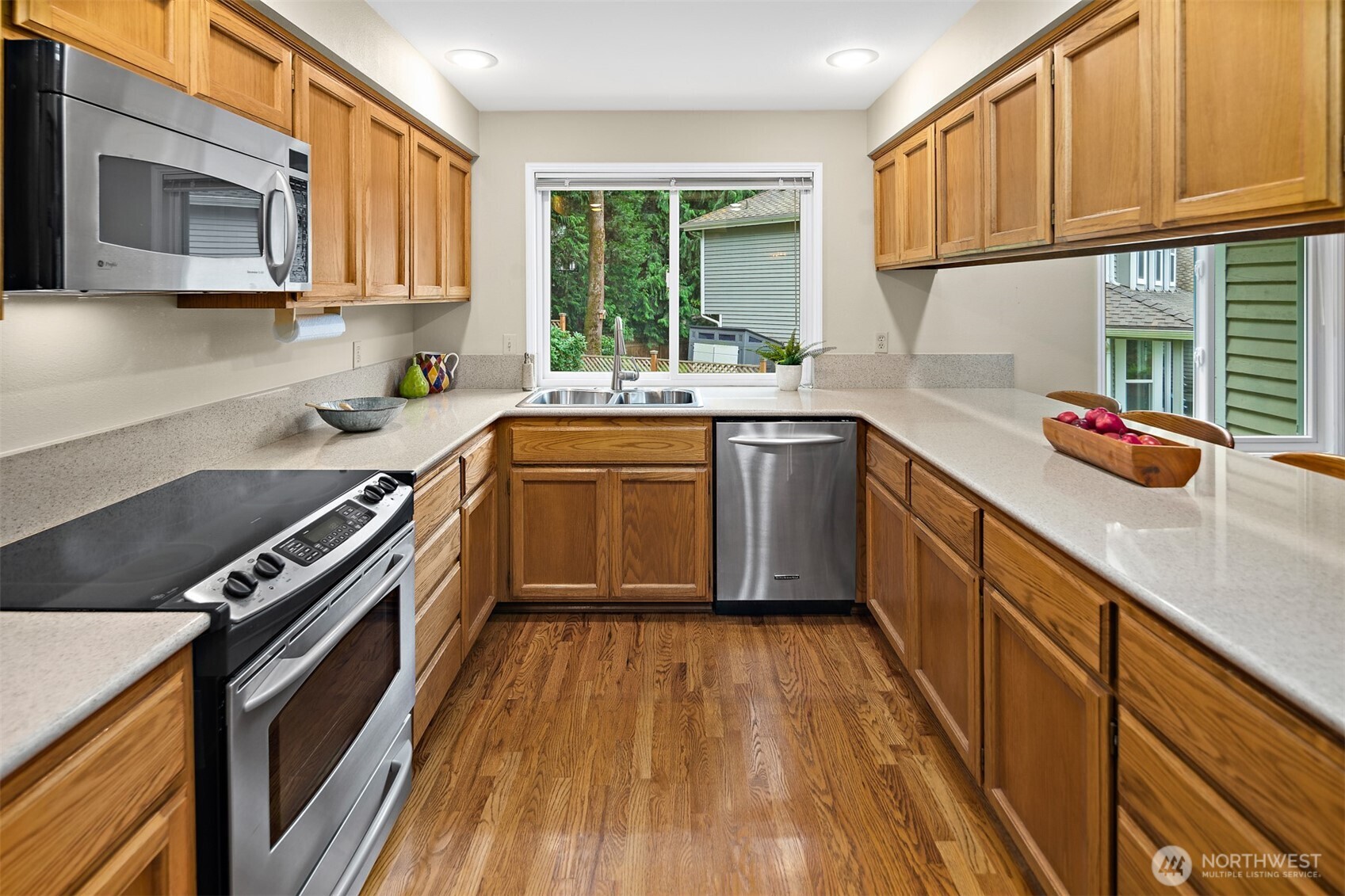955 NW Honeywood Court