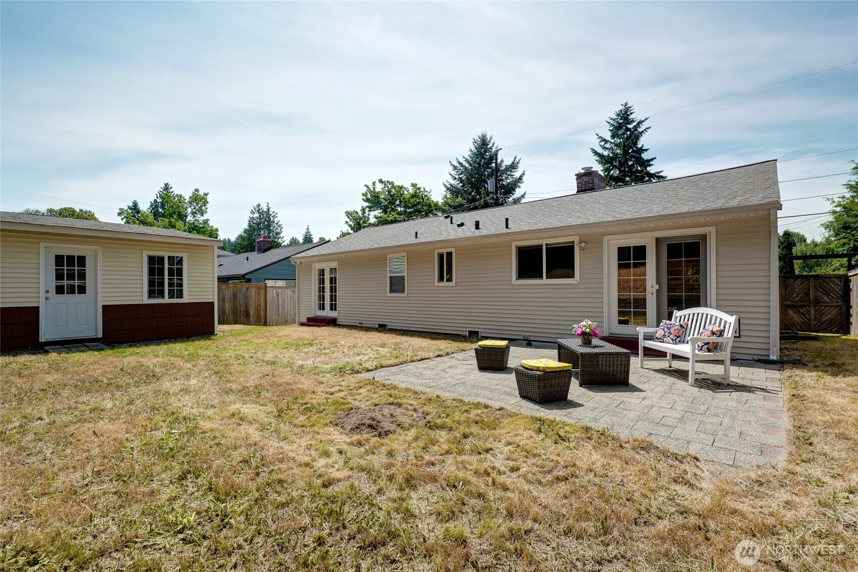 9716 46th Avenue NE