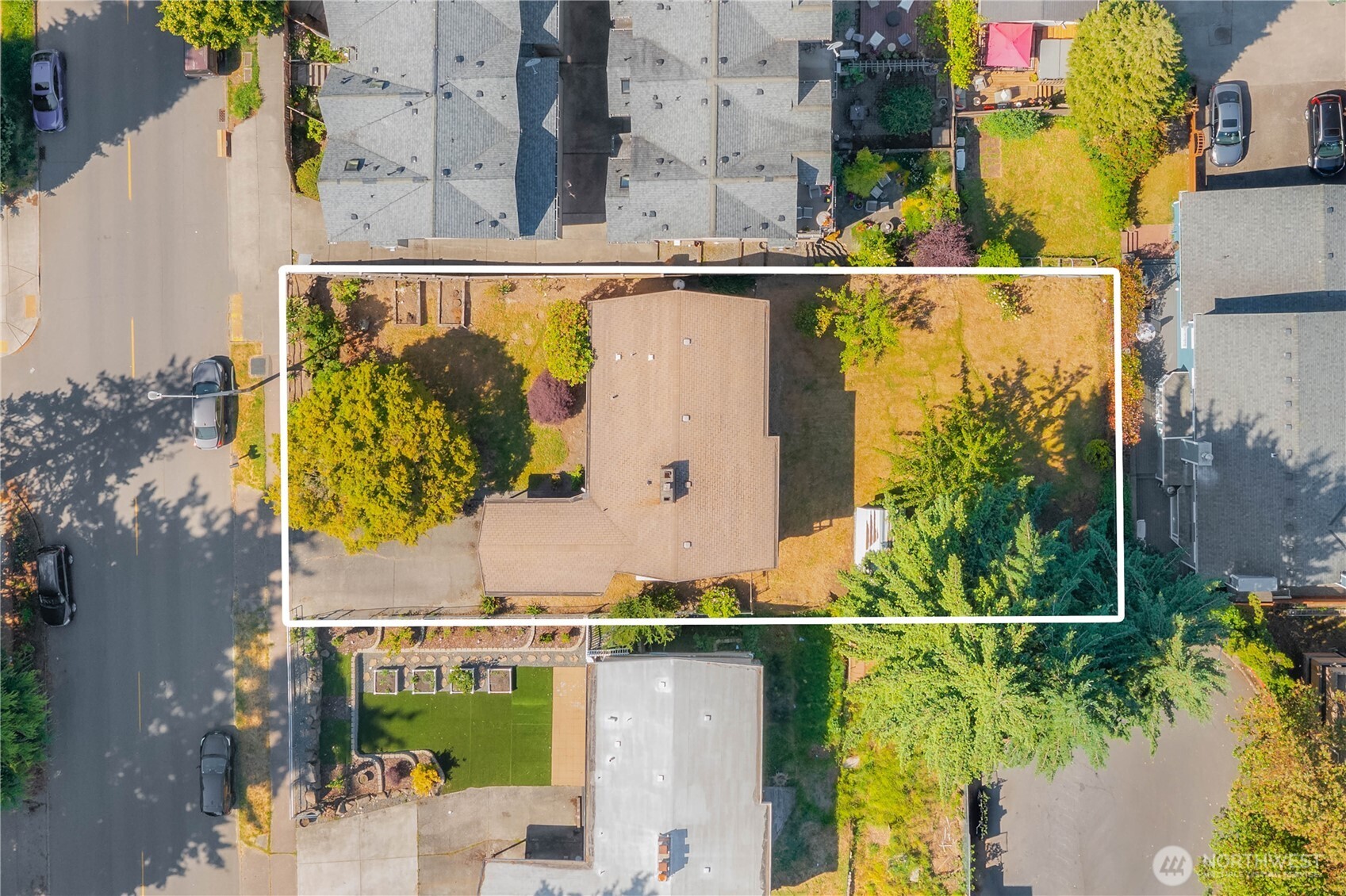 12034 NE Roosevelt Way