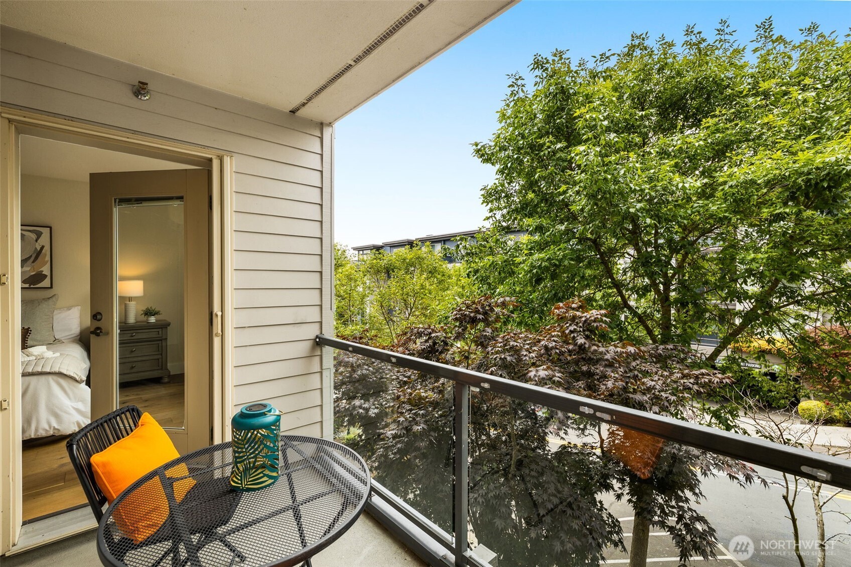 220 1st Street Unit: 204