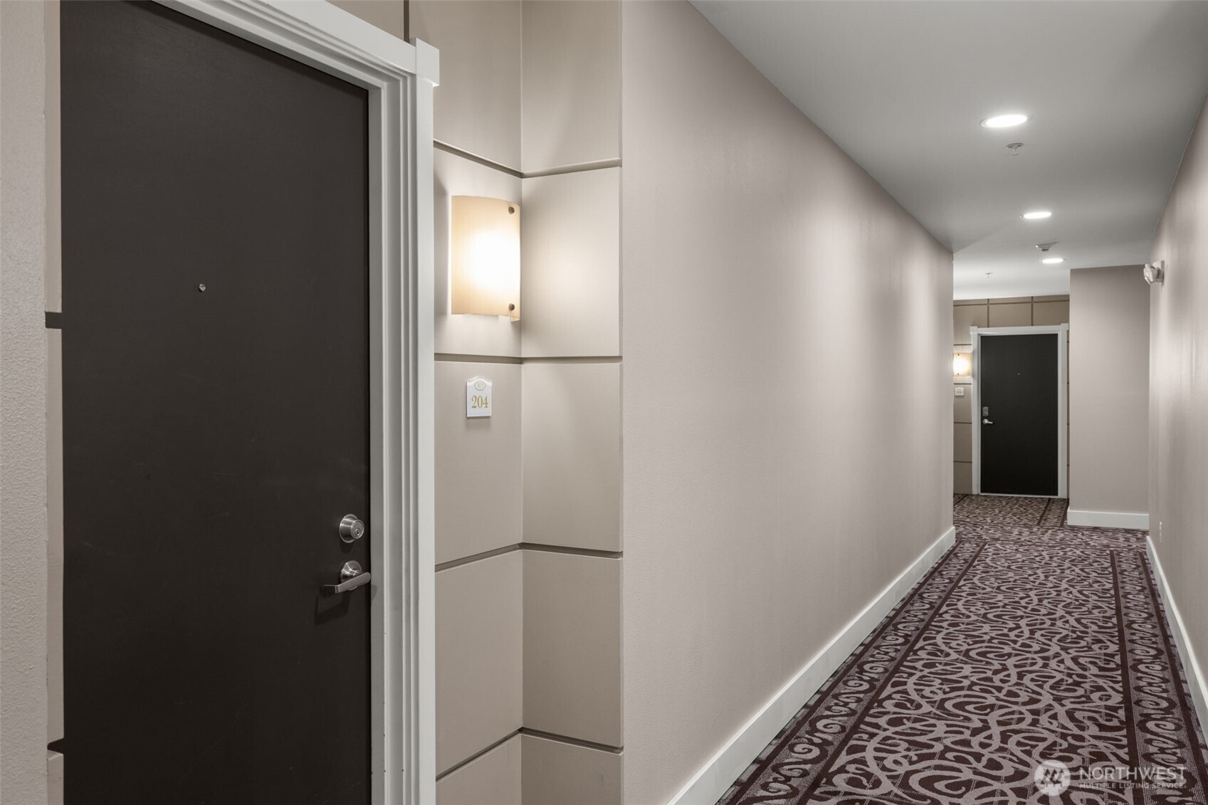 220 1st Street Unit: 204