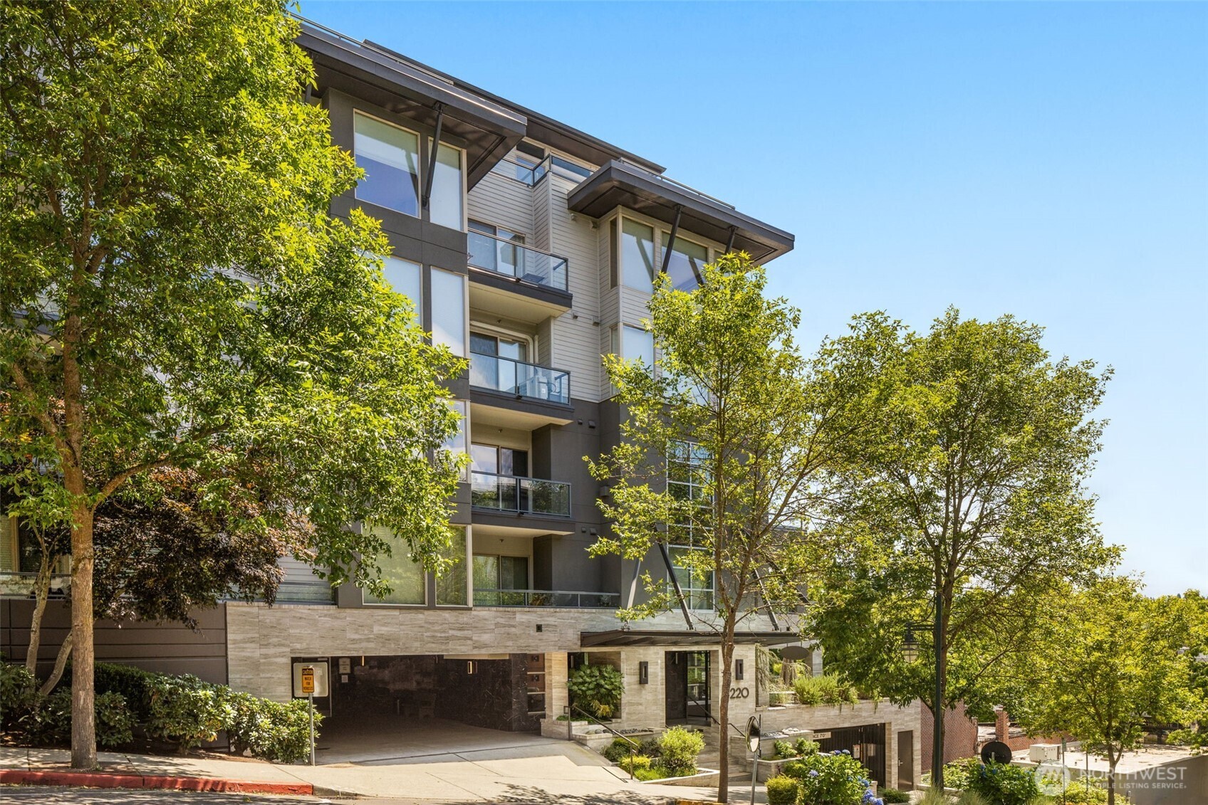 220 1st Street Unit: 204