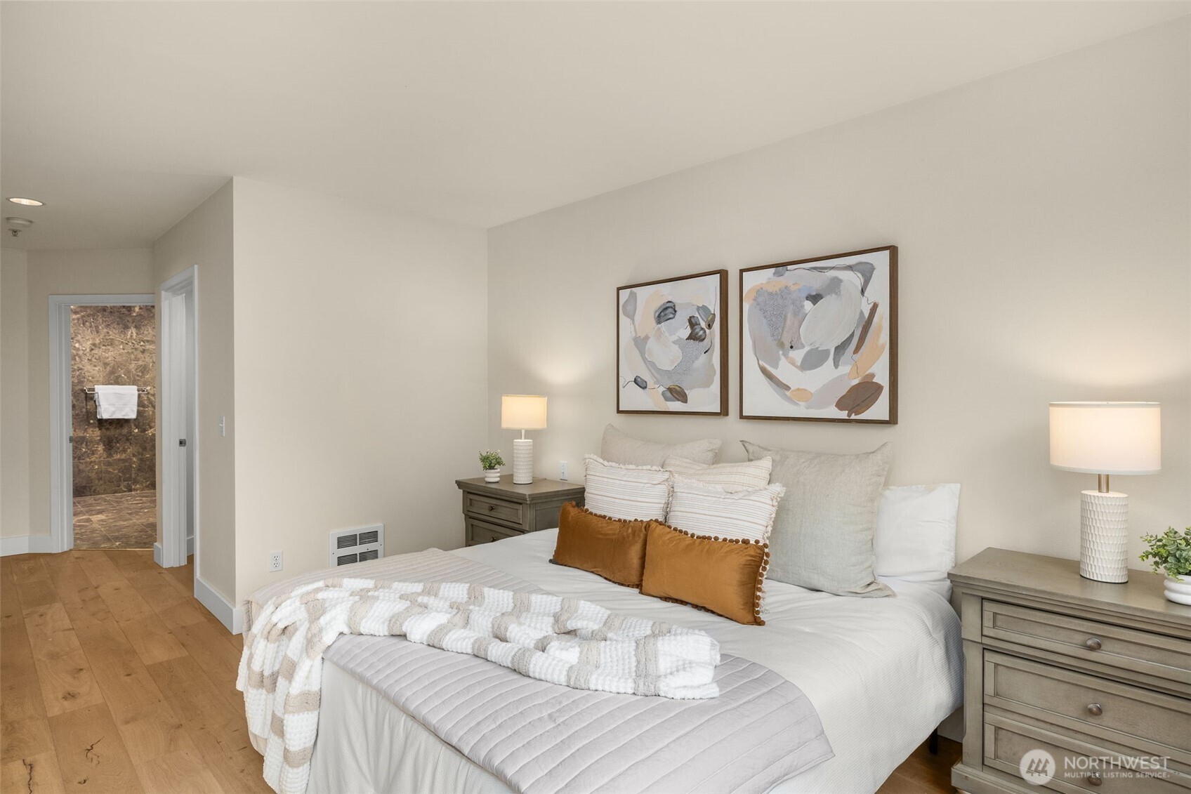 220 1st Street Unit: 204