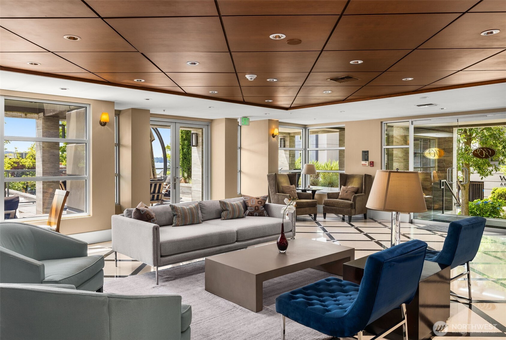 220 1st Street Unit: 204