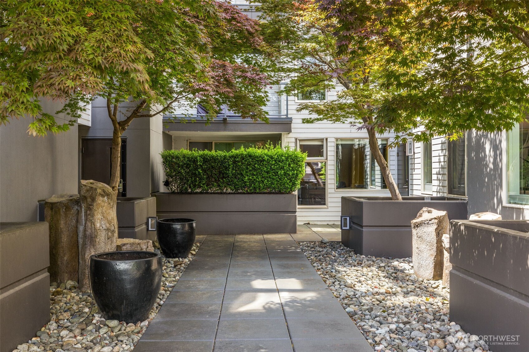 220 1st Street Unit: 204