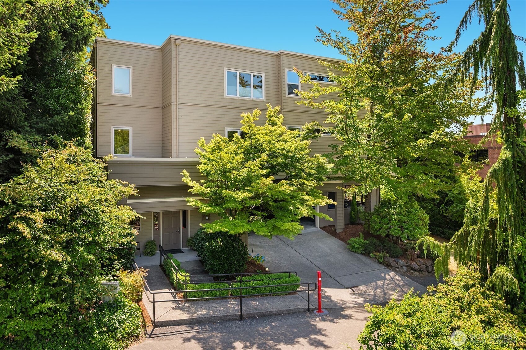 703 4th Avenue Unit: 206