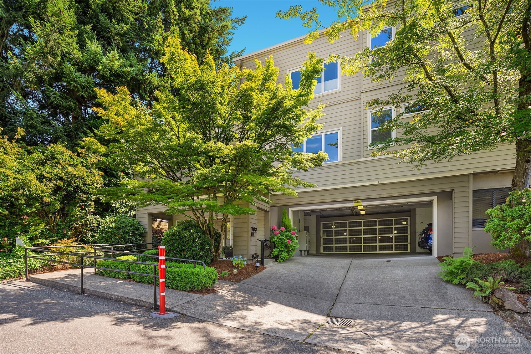 703 4th Avenue Unit: 206