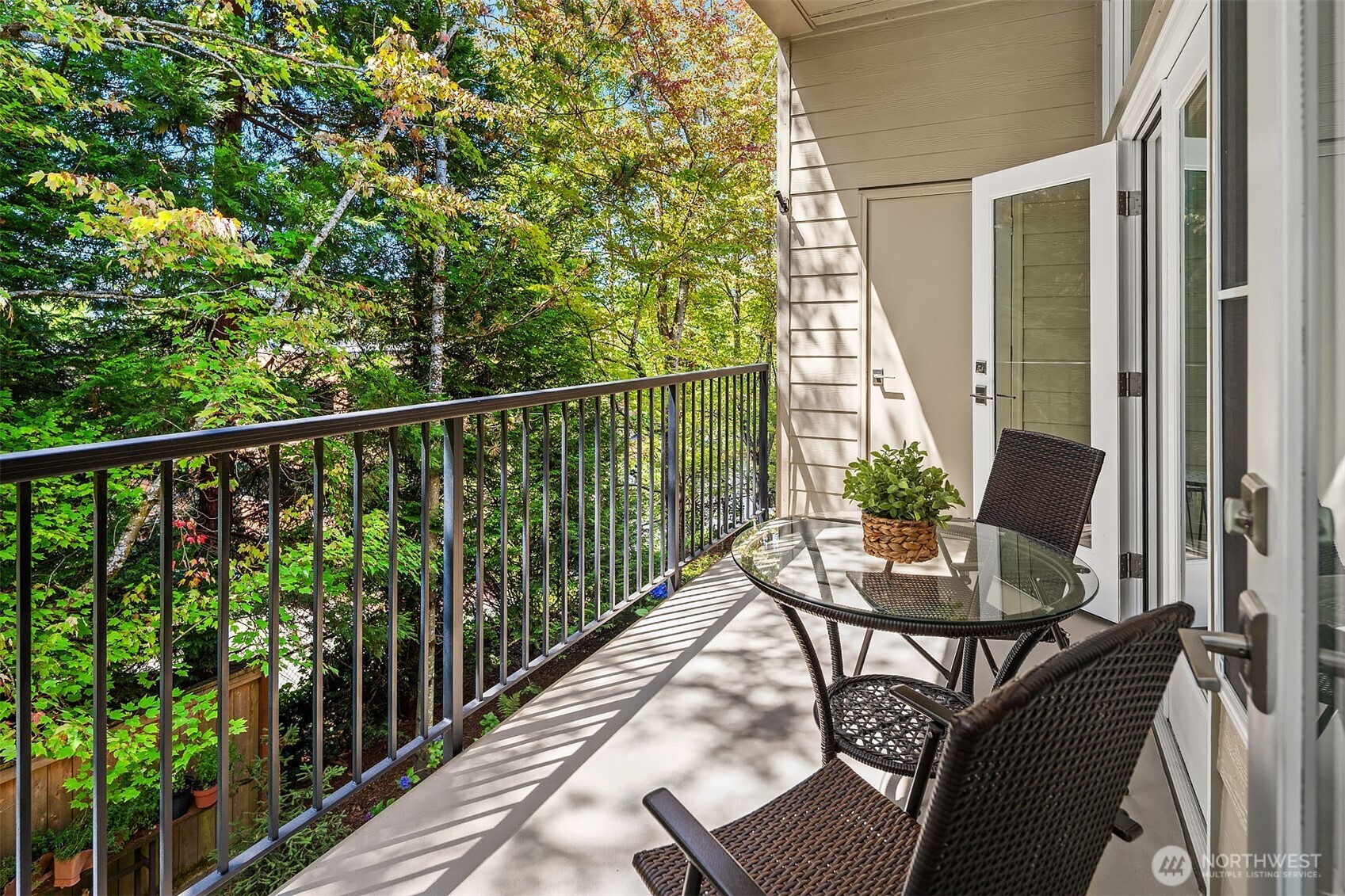 703 4th Avenue Unit: 206