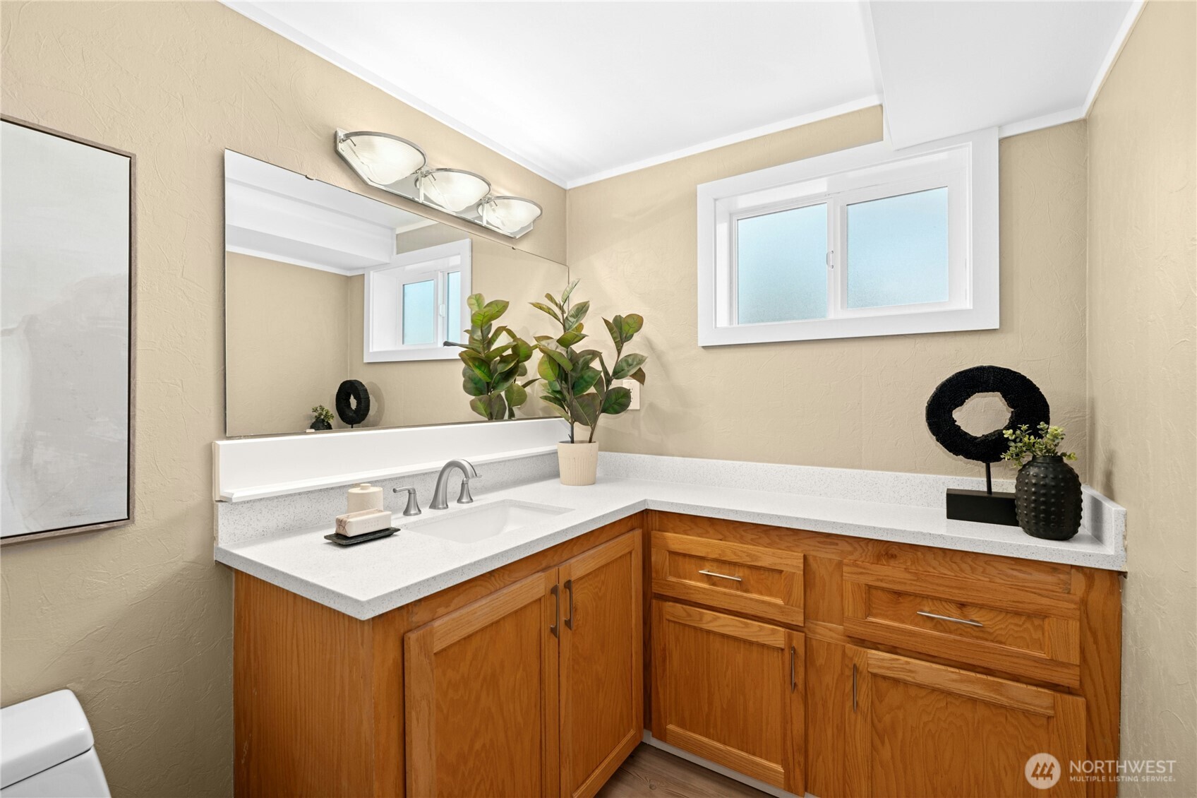 1410 Swallow Lane NW