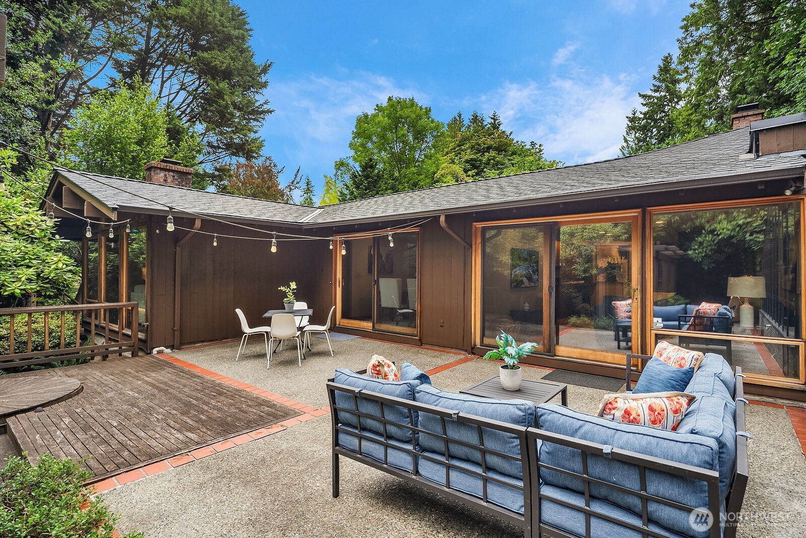 8509 NE 27th Place