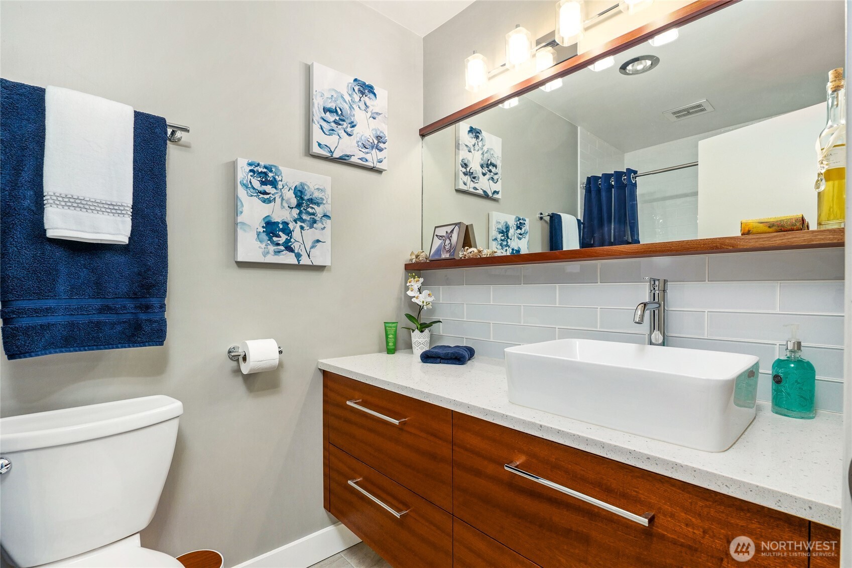 2321 W Plymouth Street Unit: 21