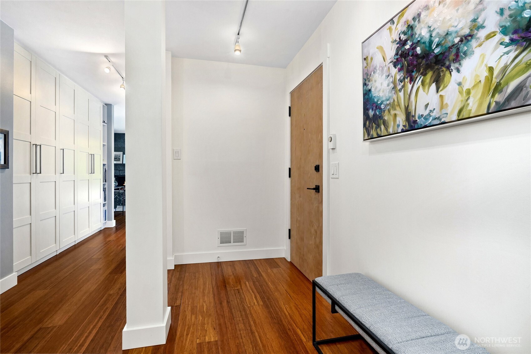 2321 W Plymouth Street Unit: 21