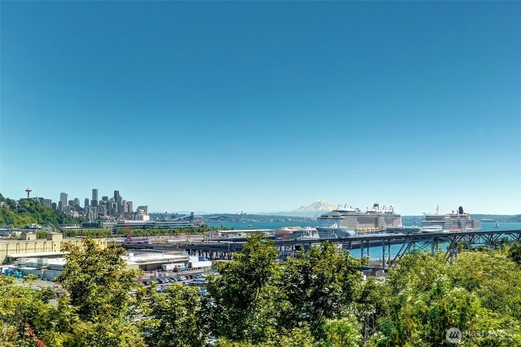 2321 W Plymouth Street Unit: 21