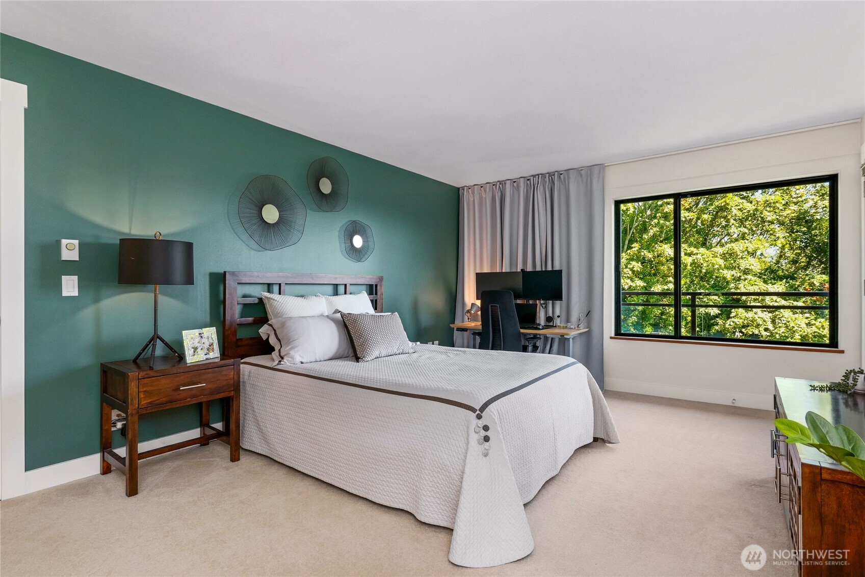 2321 W Plymouth Street Unit: 21
