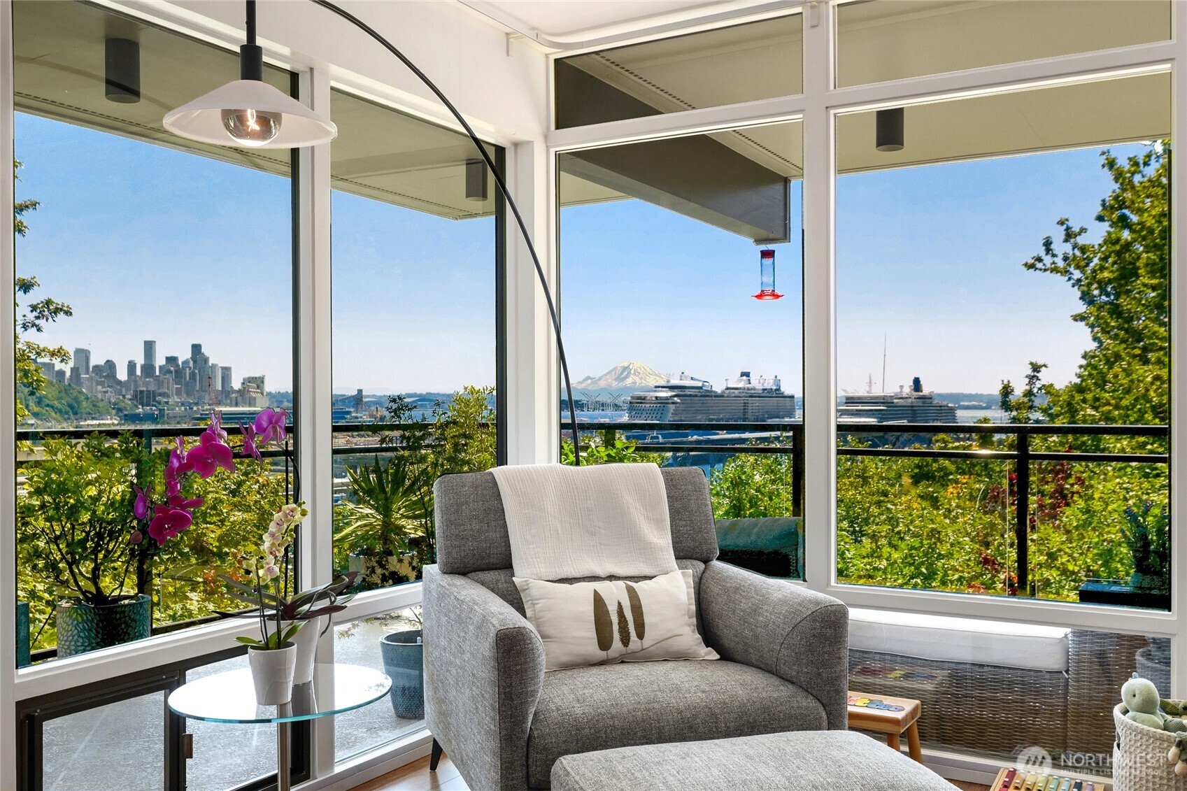 2321 W Plymouth Street Unit: 21